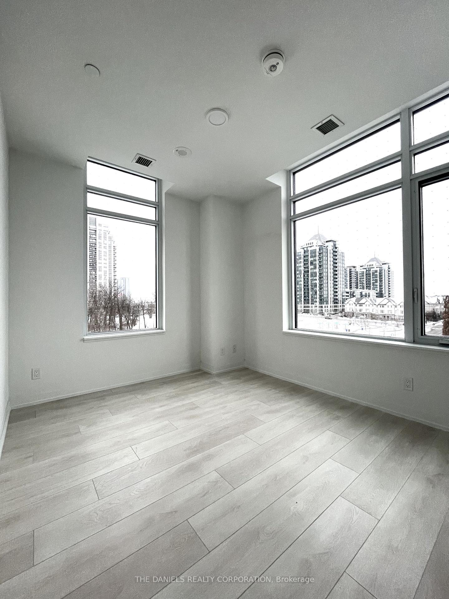 Photo 3 of Unit 524, 8 Beverley Glen Boulevard, Vaughan, Beverley Glen — HOMEH
