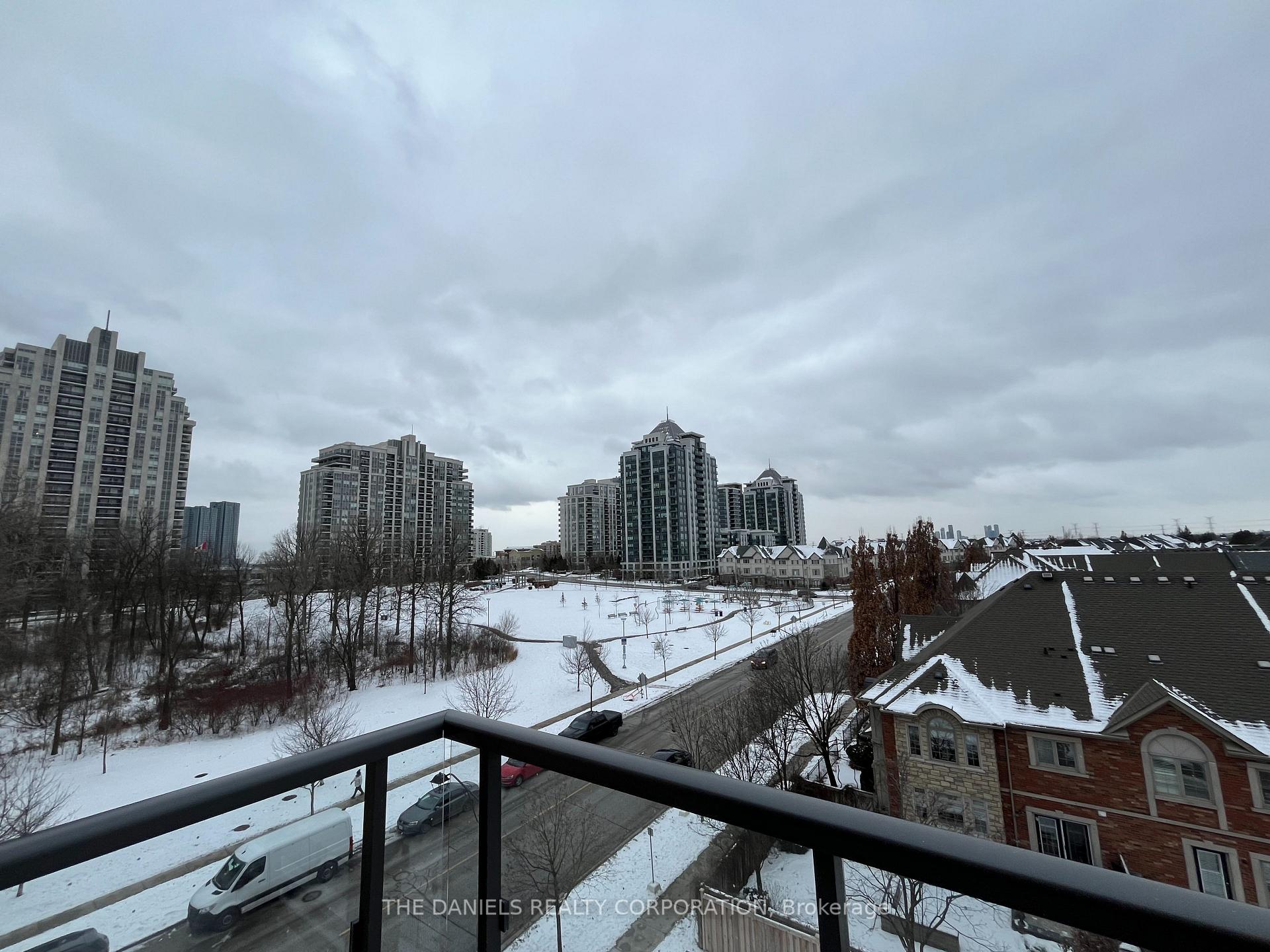 Photo 7 of Unit 524, 8 Beverley Glen Boulevard, Vaughan, Beverley Glen — HOMEH