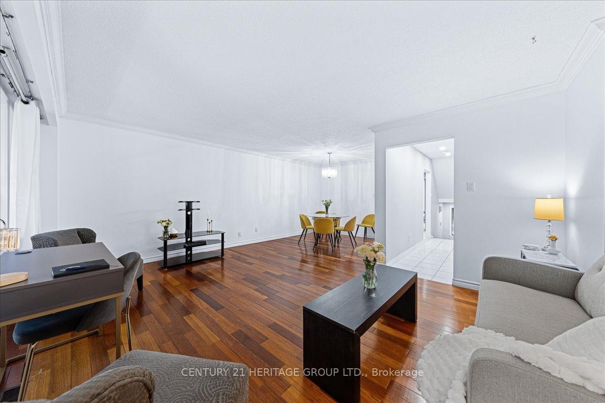 Photo 11 of Unit 45, 318 Simonston Boulevard, Markham, German Mills — HOMEH