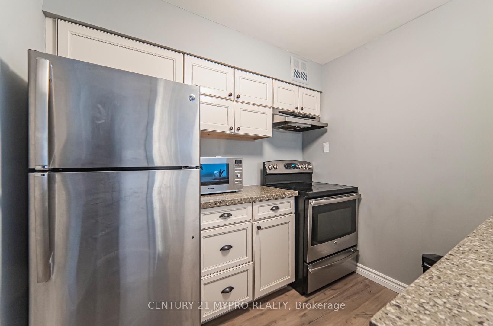 Photo 5 of Unit 810, 120 St. Patrick Street, Toronto, Kensington-Chinatown — HOMEH