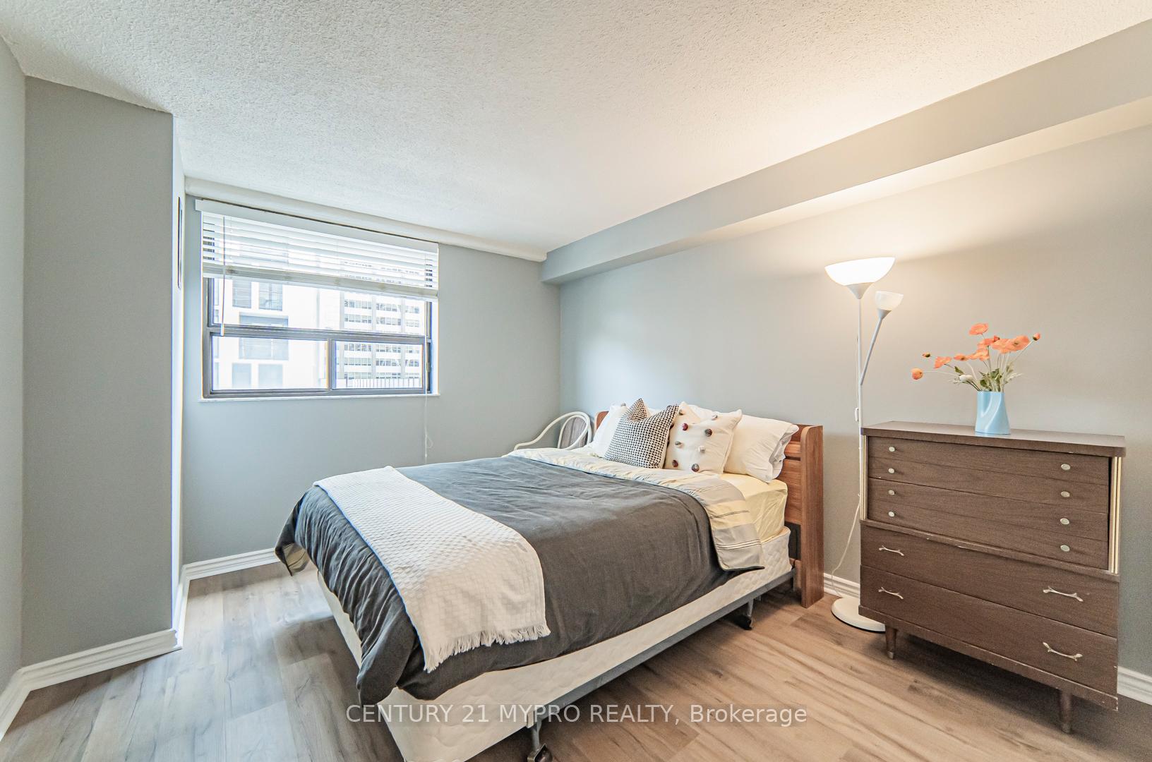 Photo 15 of Unit 810, 120 St. Patrick Street, Toronto, Kensington-Chinatown — HOMEH
