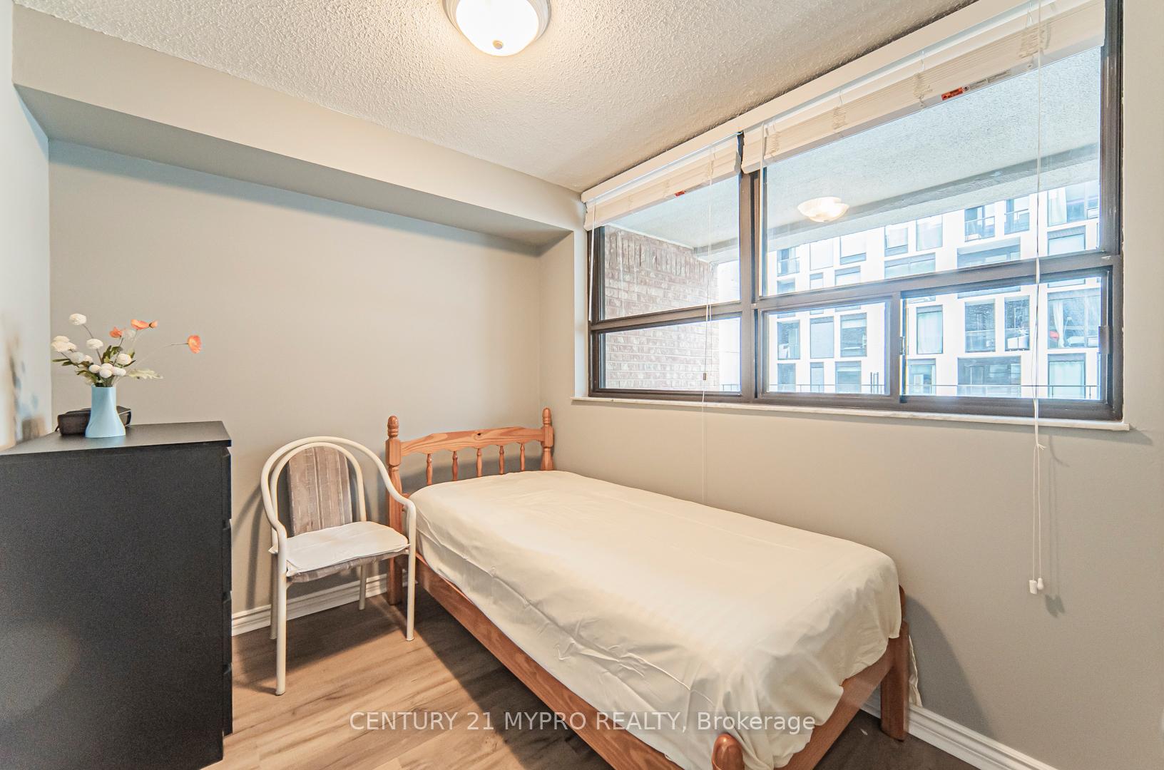 Photo 12 of Unit 810, 120 St. Patrick Street, Toronto, Kensington-Chinatown — HOMEH