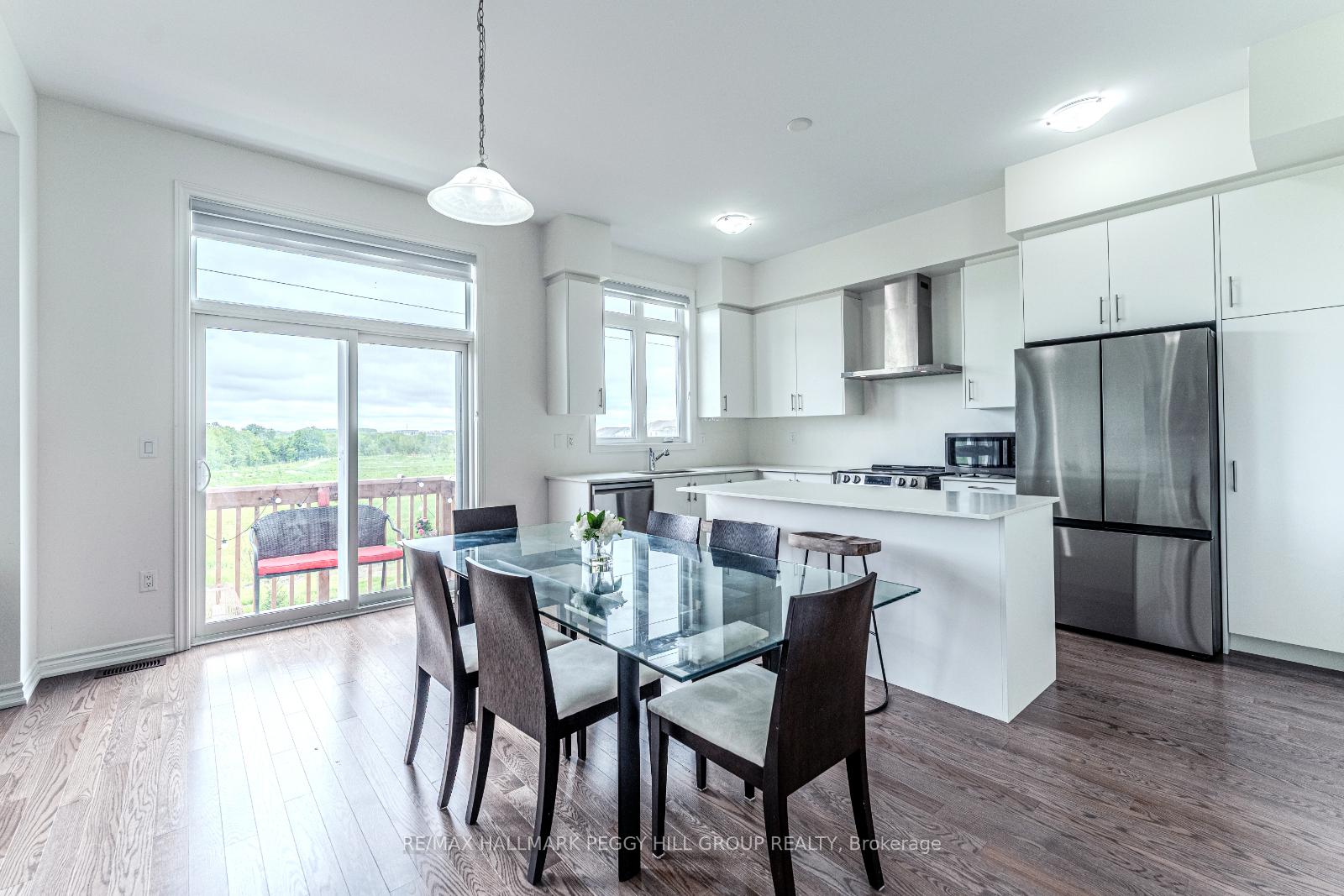 Photo 2 of 258 Madelaine Drive, Barrie, Rural Barrie Southeast — HOMEH