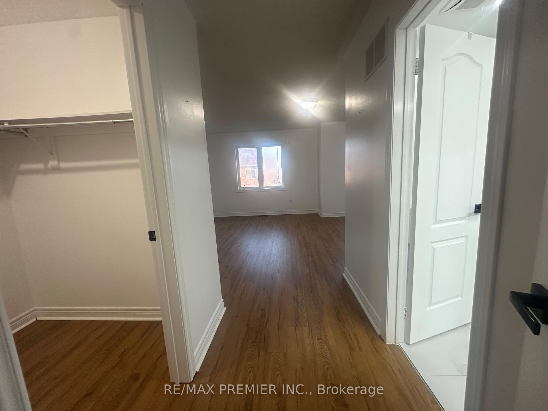 Photo 14 of 124 Casabel Drive, Vaughan, Maple — HOMEH