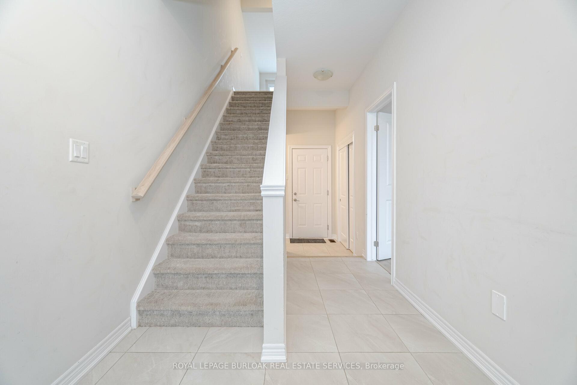 Photo 4 of Unit 9, 288 Glover Road, Hamilton, Fruitland — HOMEH