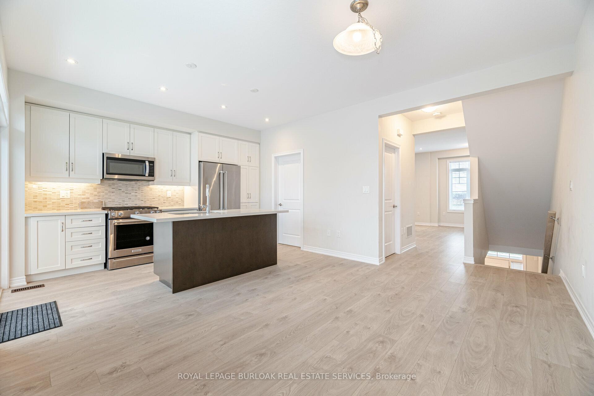 Photo 8 of Unit 9, 288 Glover Road, Hamilton, Fruitland — HOMEH