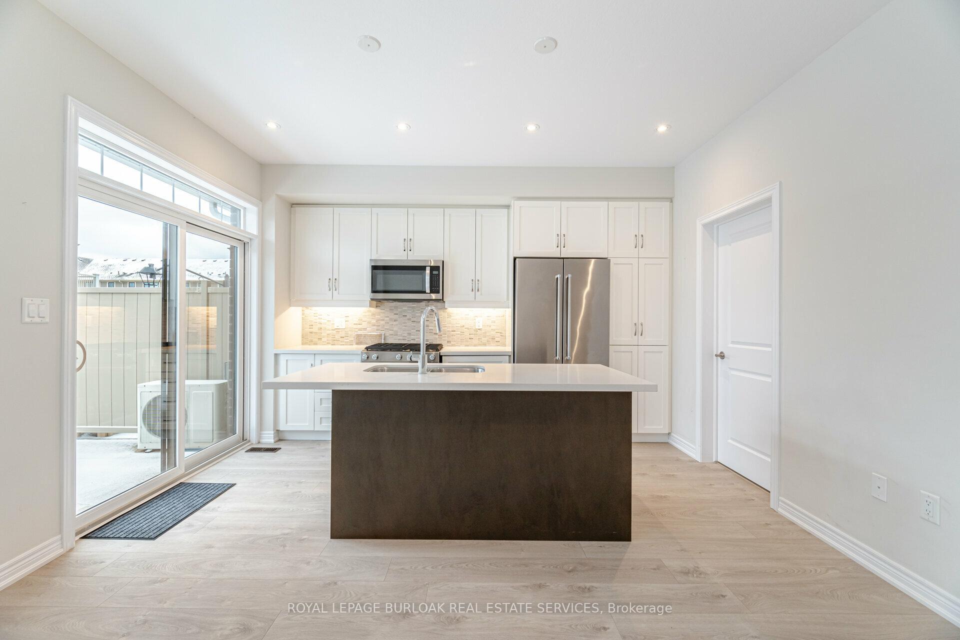 Photo 11 of Unit 9, 288 Glover Road, Hamilton, Fruitland — HOMEH
