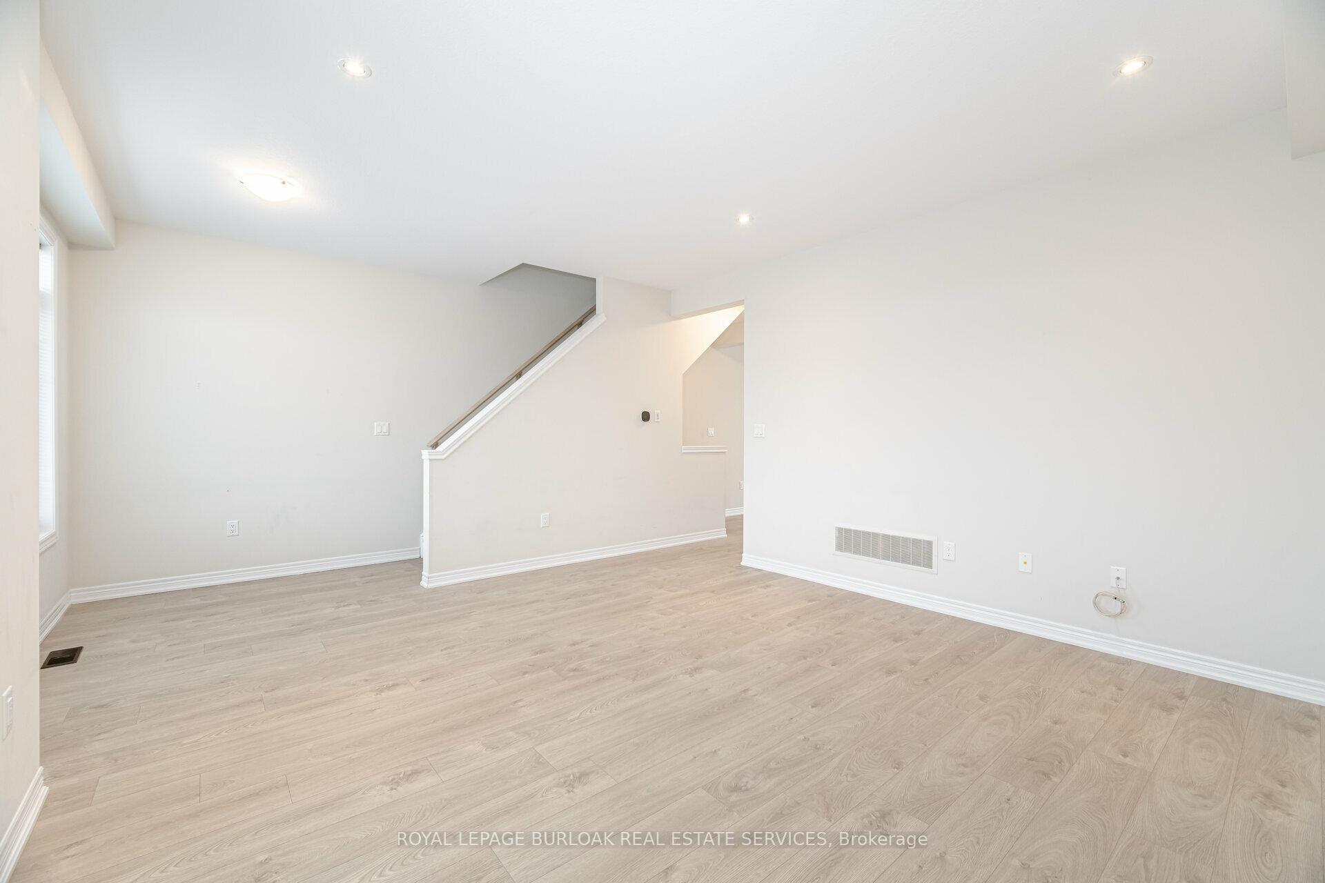 Photo 19 of Unit 9, 288 Glover Road, Hamilton, Fruitland — HOMEH