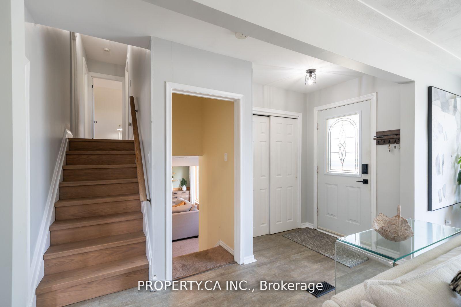 Photo 5 of Unit Upper, 108 Delmar Drive, Hamilton, Buchanan — HOMEH