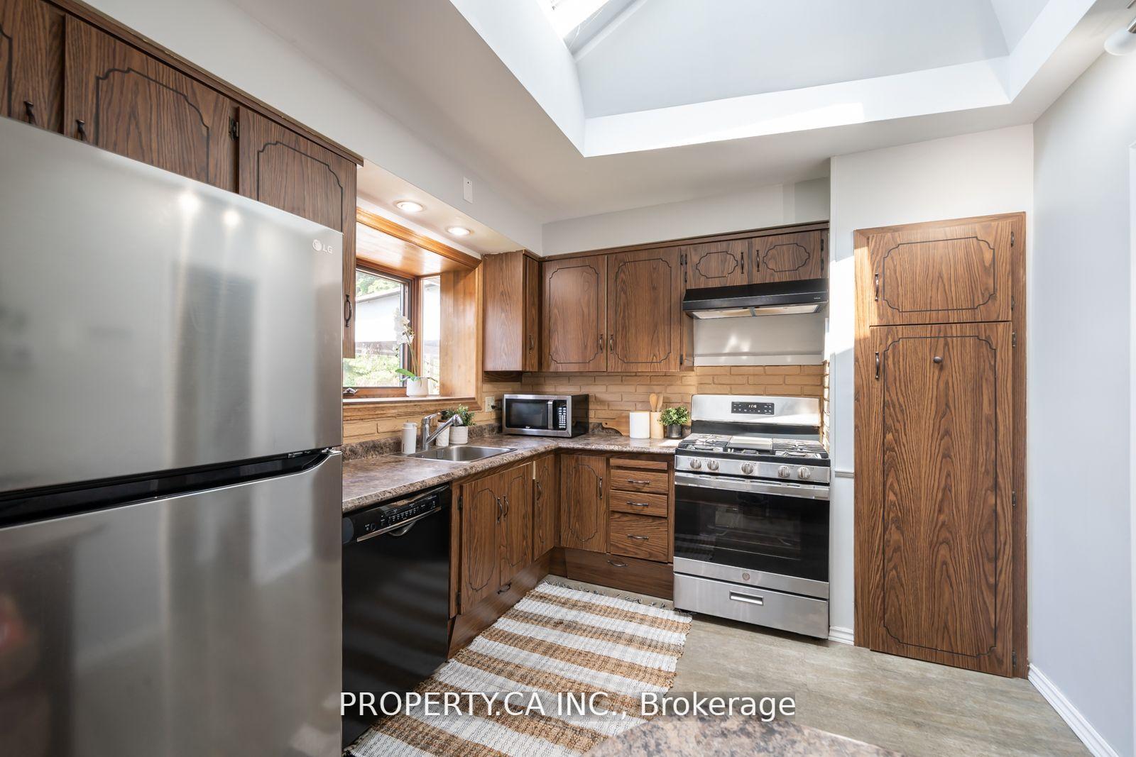Photo 13 of Unit Upper, 108 Delmar Drive, Hamilton, Buchanan — HOMEH