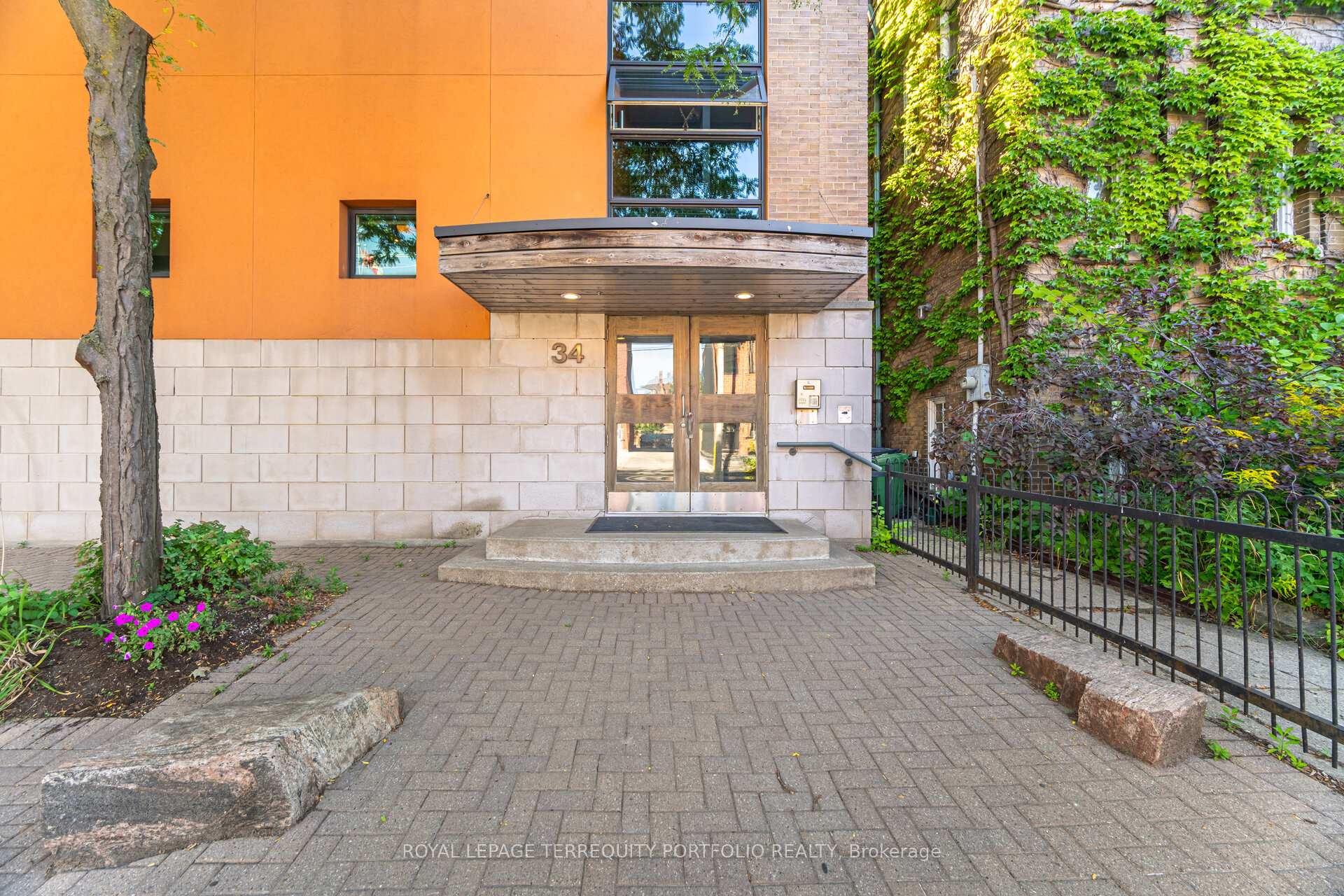Photo 1 of Unit 201, 34 Claremont Street, Toronto, Trinity-Bellwoods — HOMEH