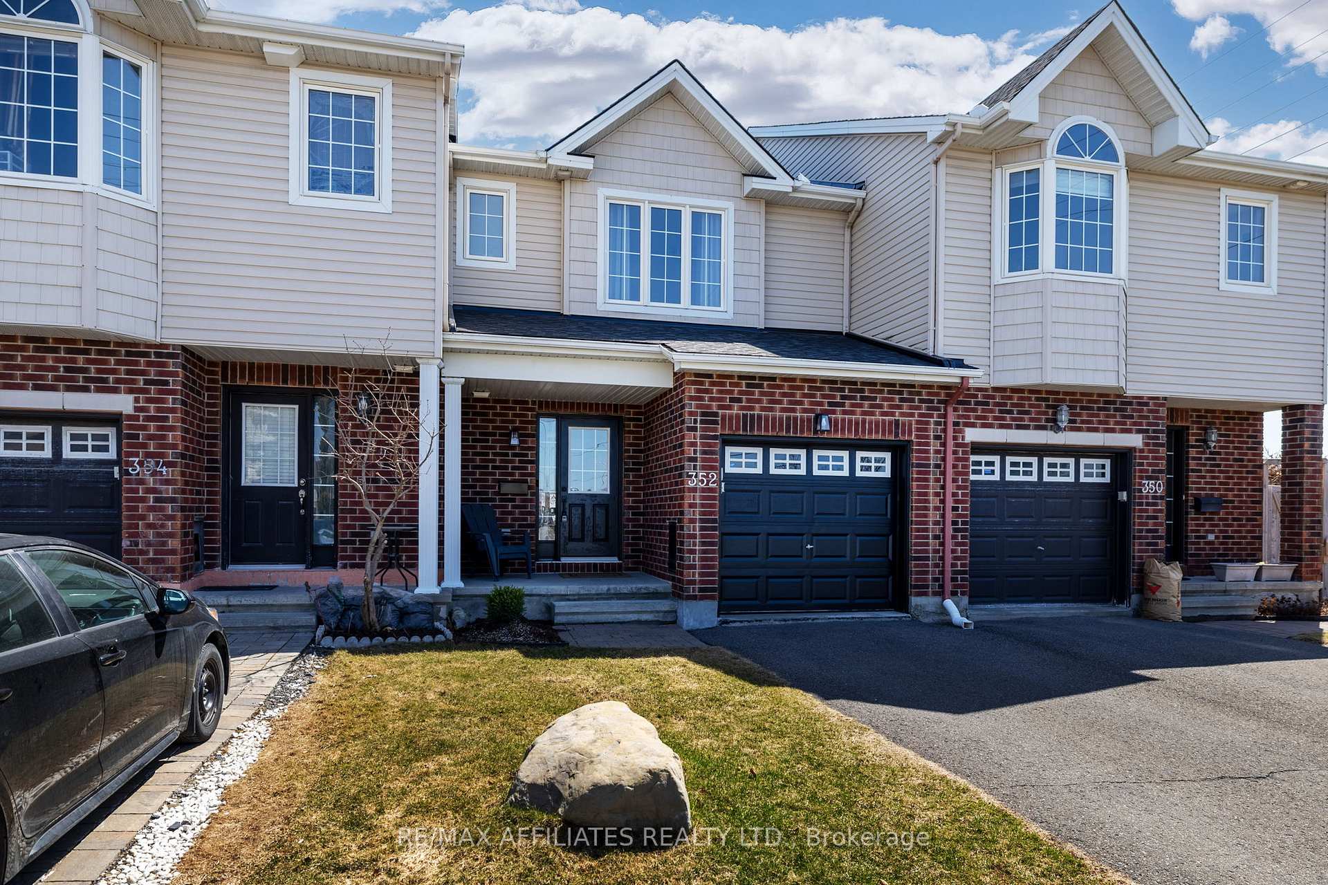 Photo 1 of 352 Copperfield Crescent, Ottawa, Barrhaven - Cedargrove/Fraserdale — HOMEH