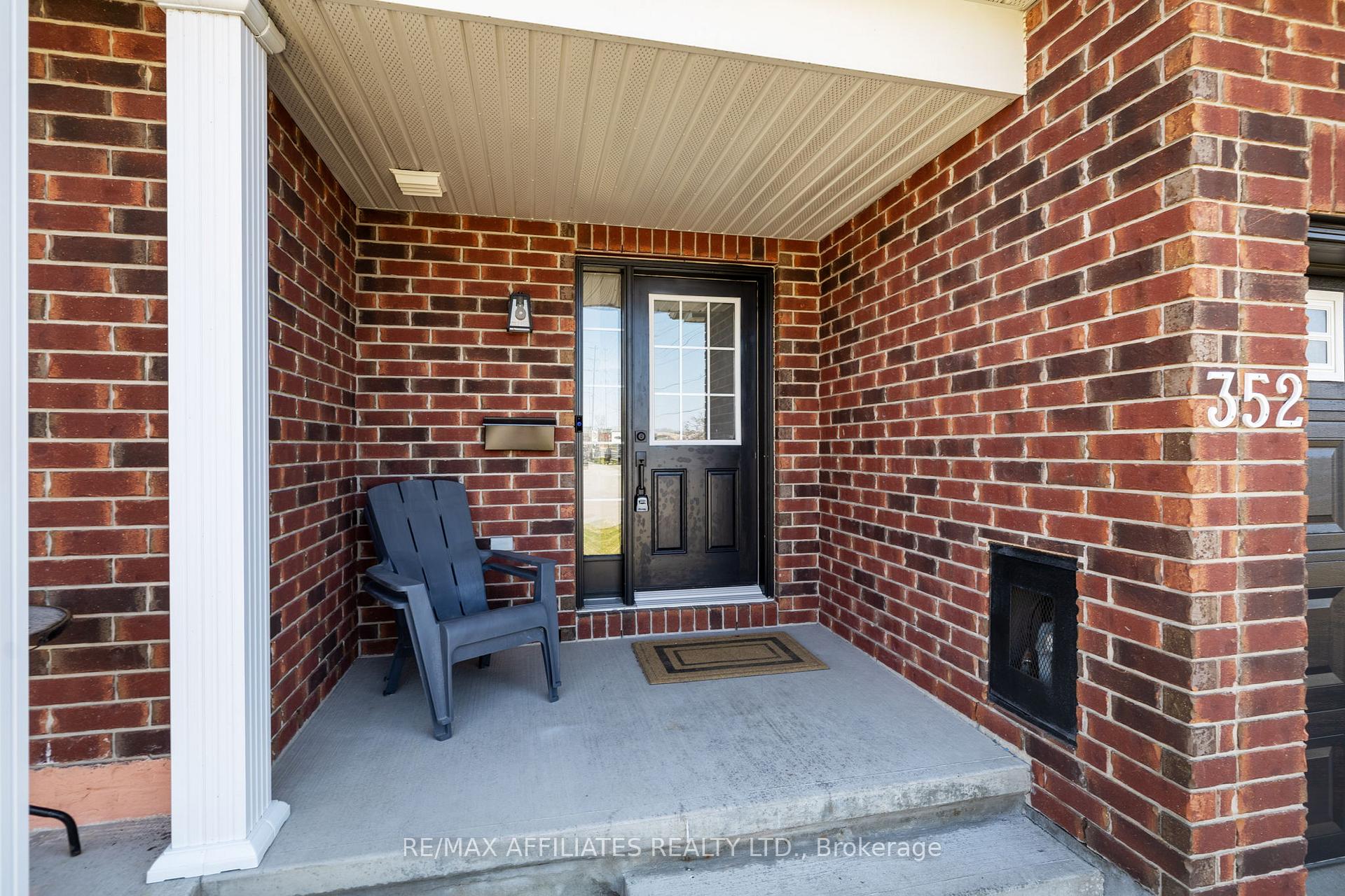 Photo 2 of 352 Copperfield Crescent, Ottawa, Barrhaven - Cedargrove/Fraserdale — HOMEH