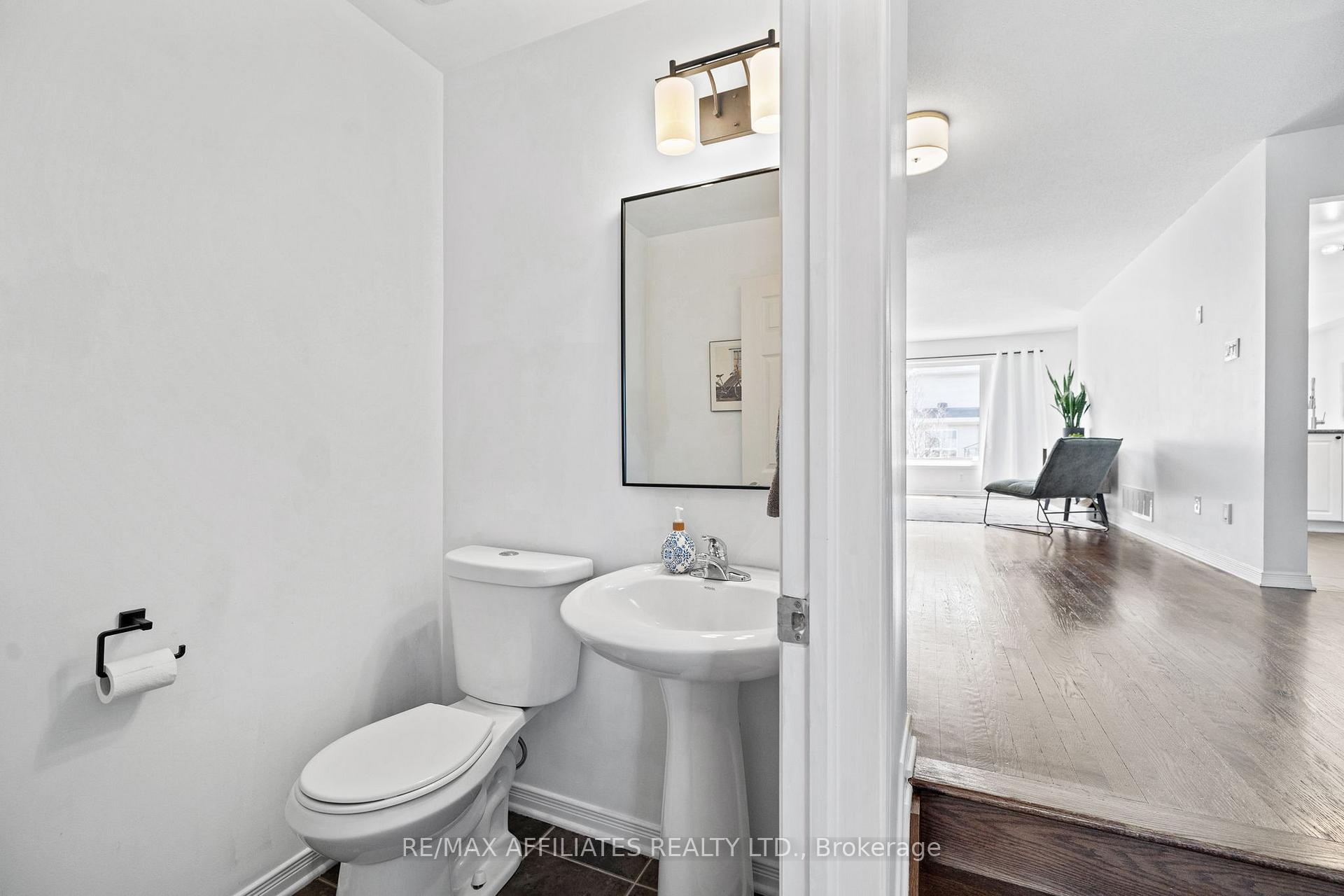 Photo 4 of 352 Copperfield Crescent, Ottawa, Barrhaven - Cedargrove/Fraserdale — HOMEH