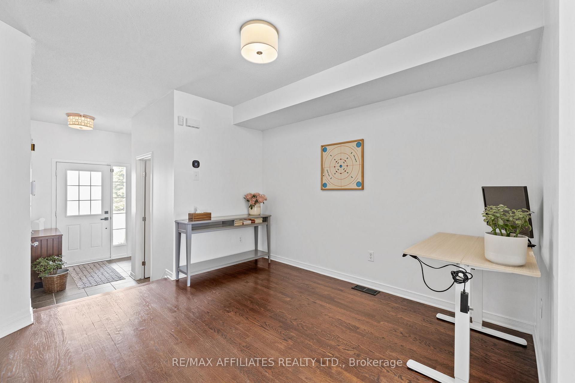 Photo 5 of 352 Copperfield Crescent, Ottawa, Barrhaven - Cedargrove/Fraserdale — HOMEH