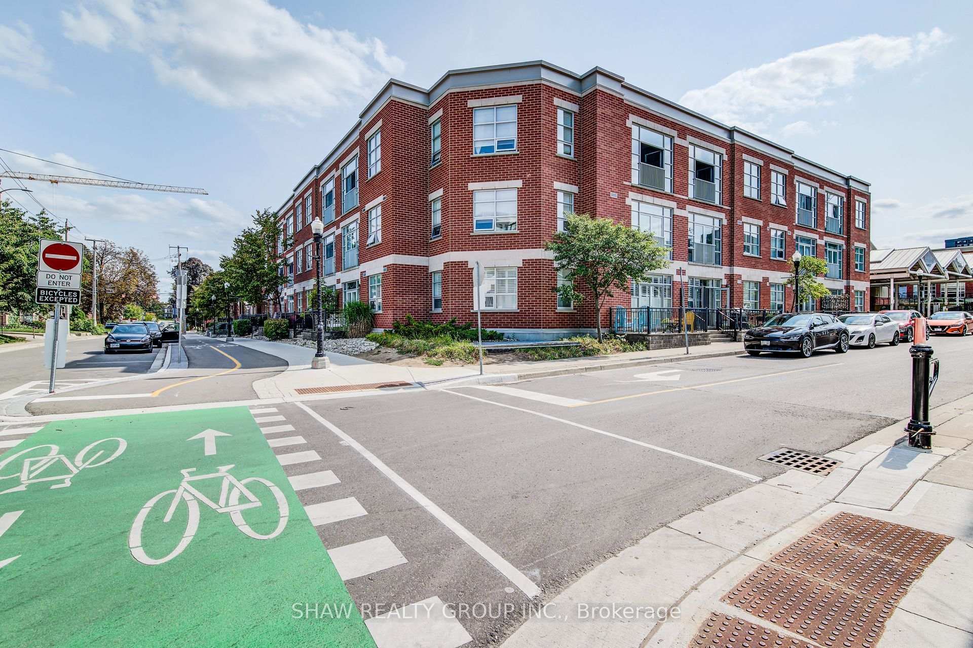 Photo 12 of Unit 110, 165 Duke Street E, Kitchener — HOMEH