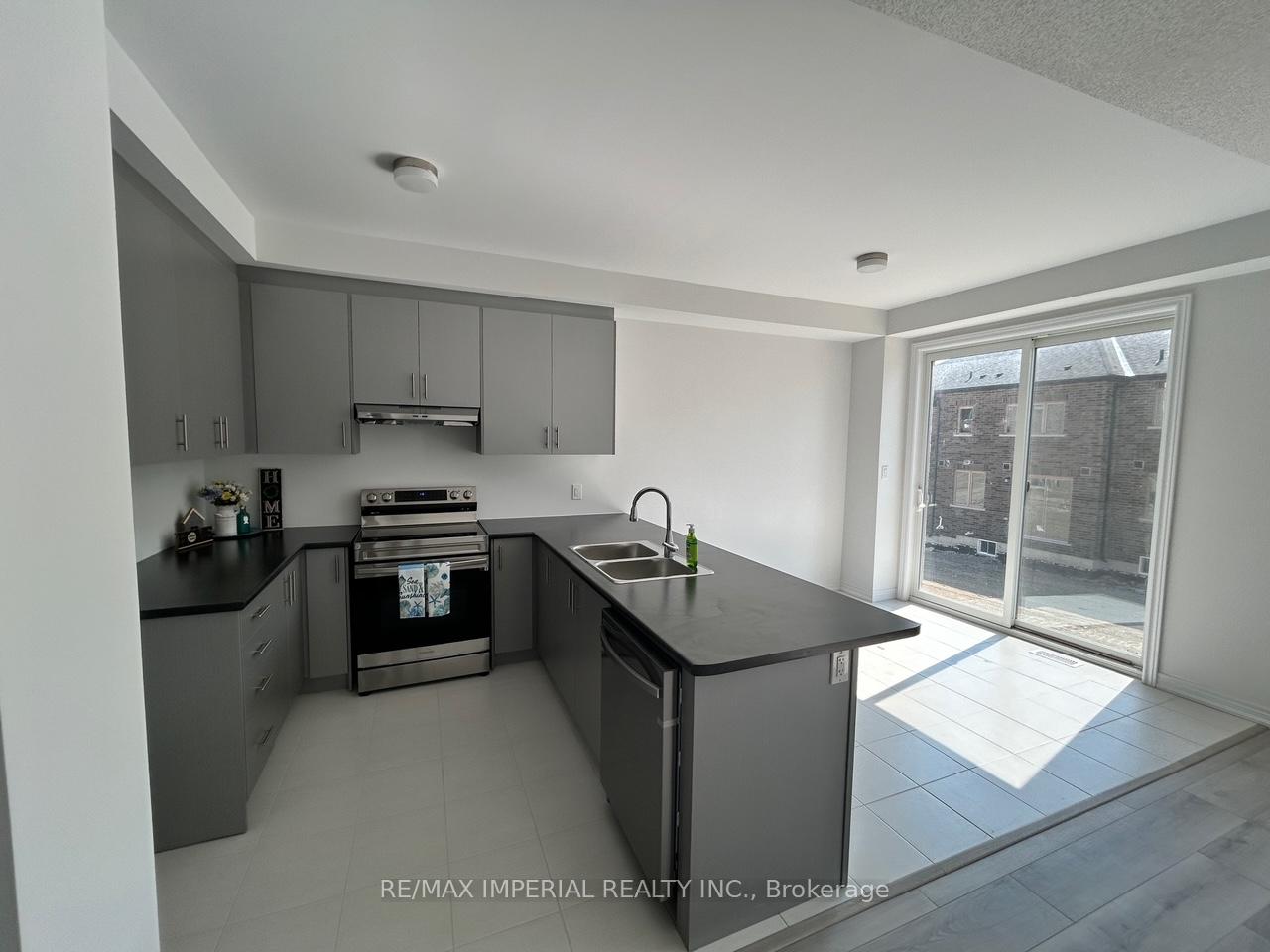 Photo 1 of 1997 Lowry Drive, Oshawa, Kedron — HOMEH
