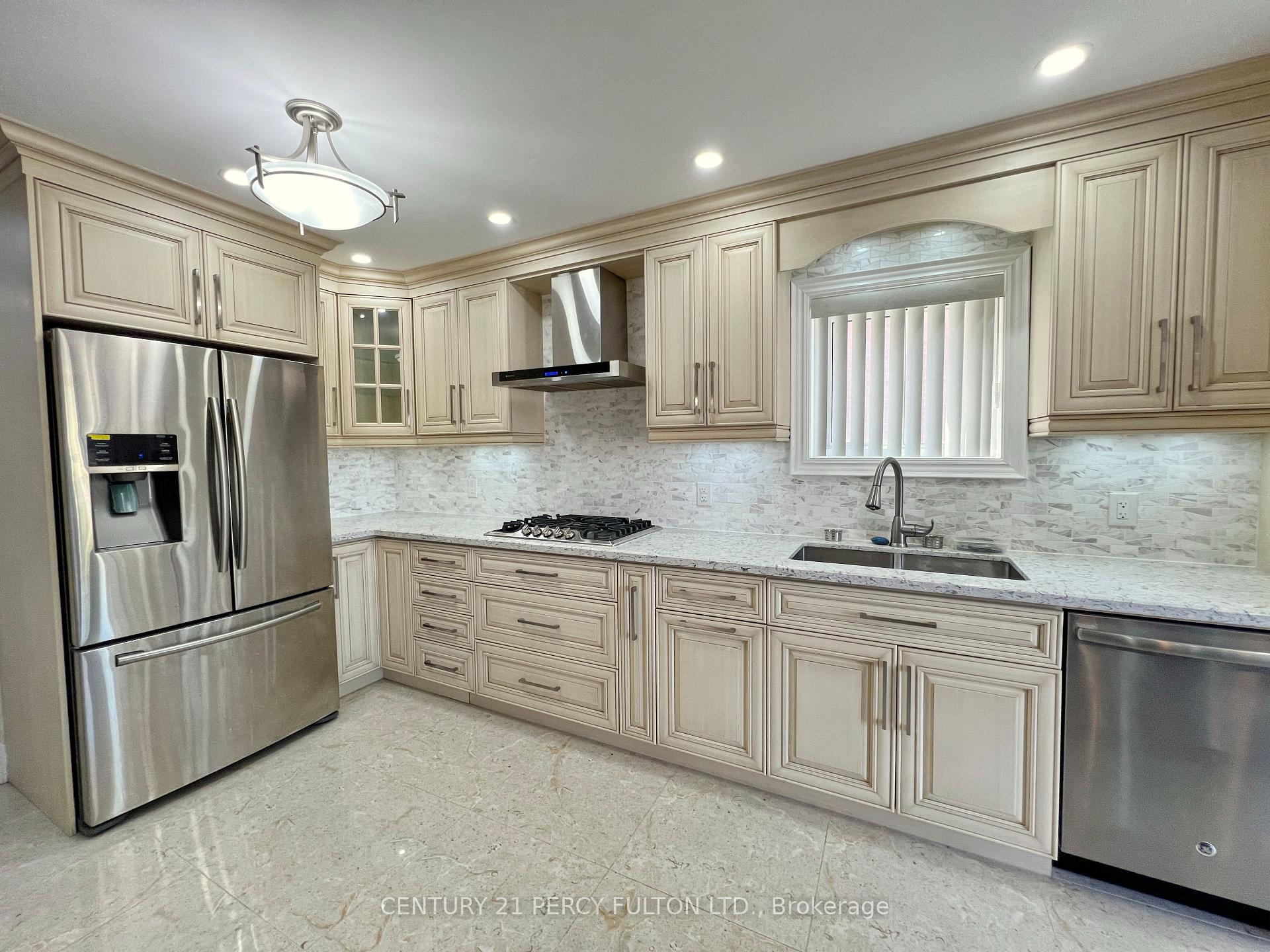 Photo 3 of Unit Upper, 63 Mindy Crescent, Markham, Middlefield — HOMEH