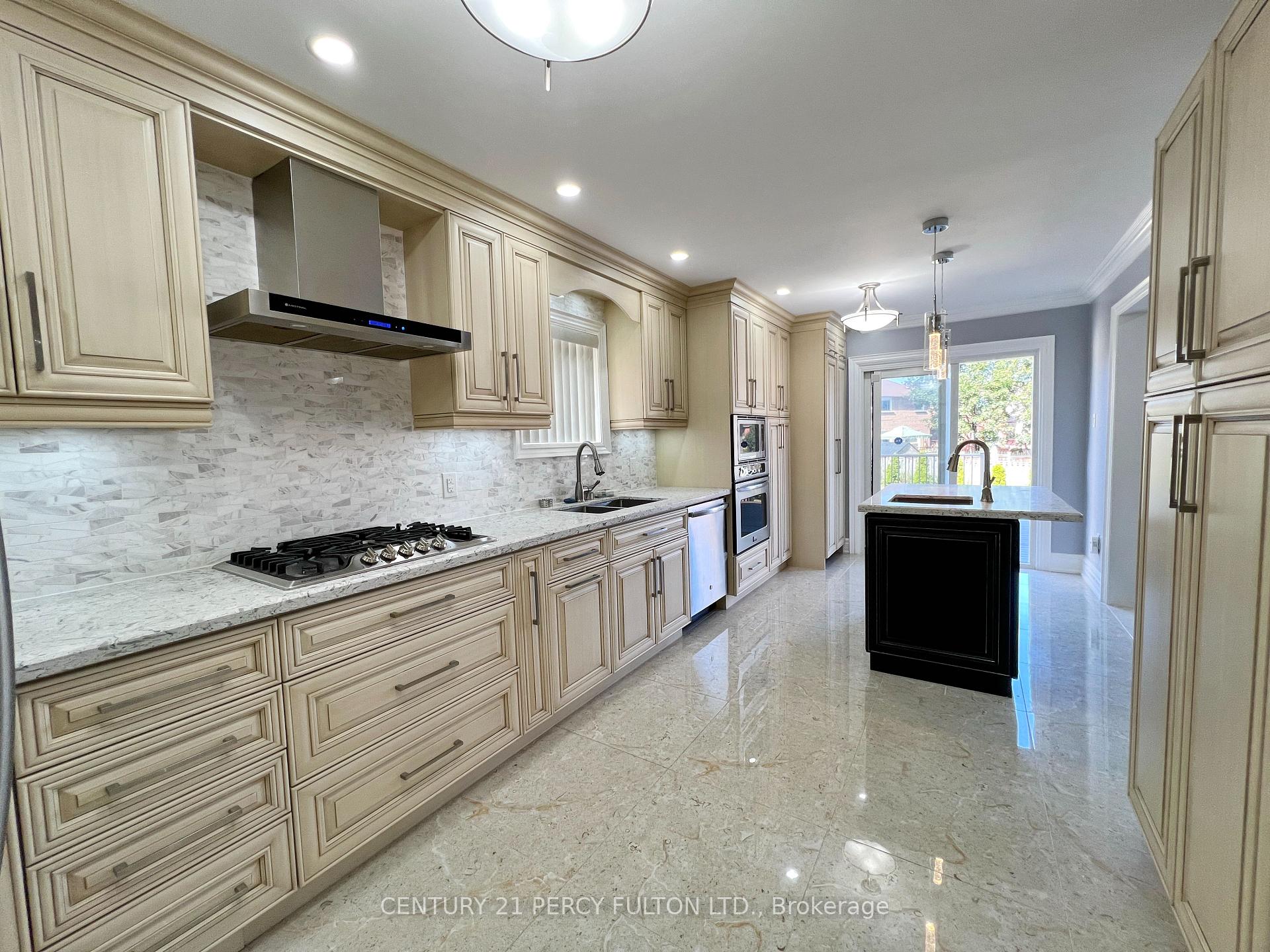 Photo 4 of Unit Upper, 63 Mindy Crescent, Markham, Middlefield — HOMEH