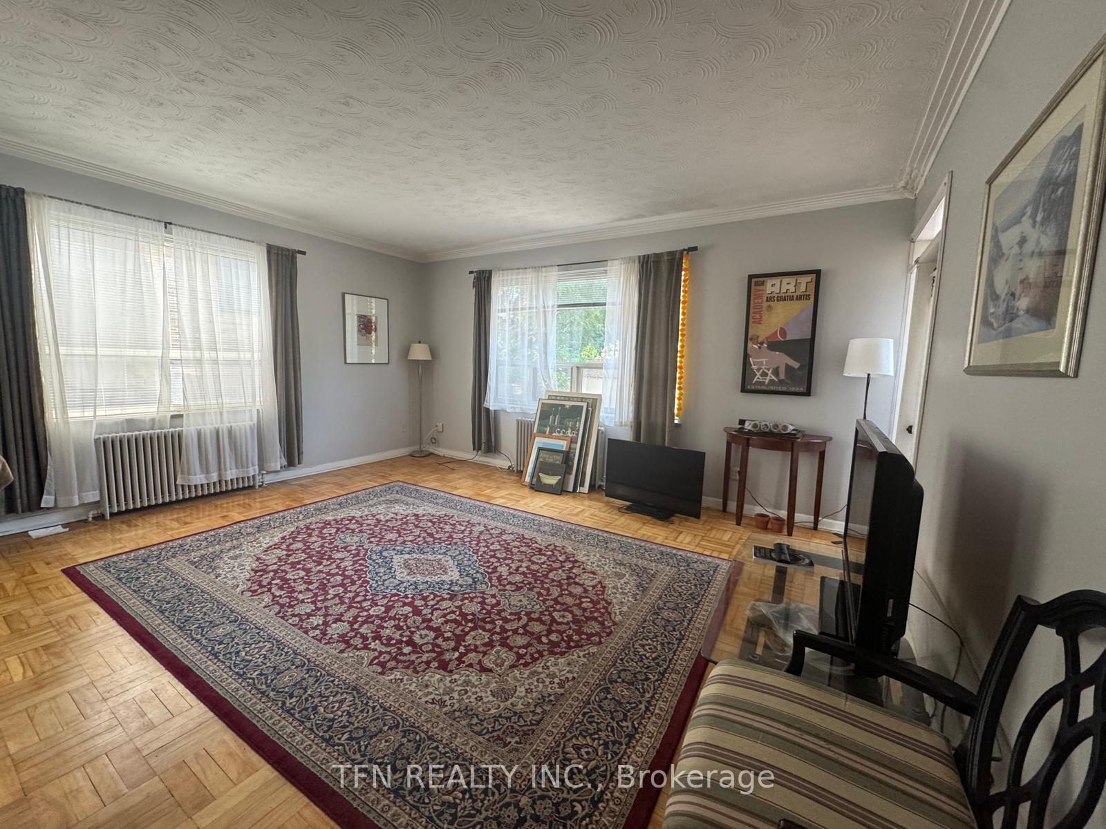 Photo 3 of Unit 102, 1112 Avenue Road, Toronto, Lawrence Park South — HOMEH
