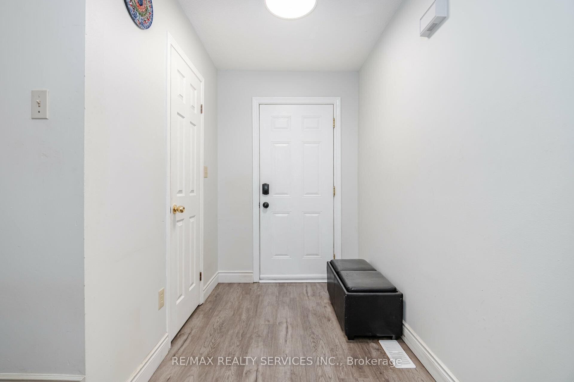 Photo 4 of Unit 28, 1675 Upper Gage Avenue, Hamilton, Broughton — HOMEH