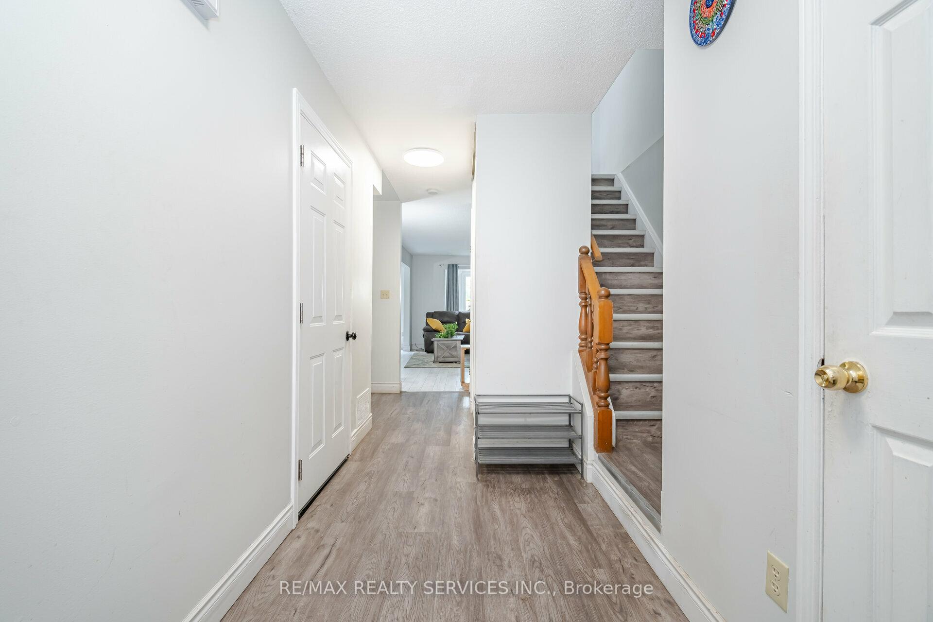 Photo 3 of Unit 28, 1675 Upper Gage Avenue, Hamilton, Broughton — HOMEH