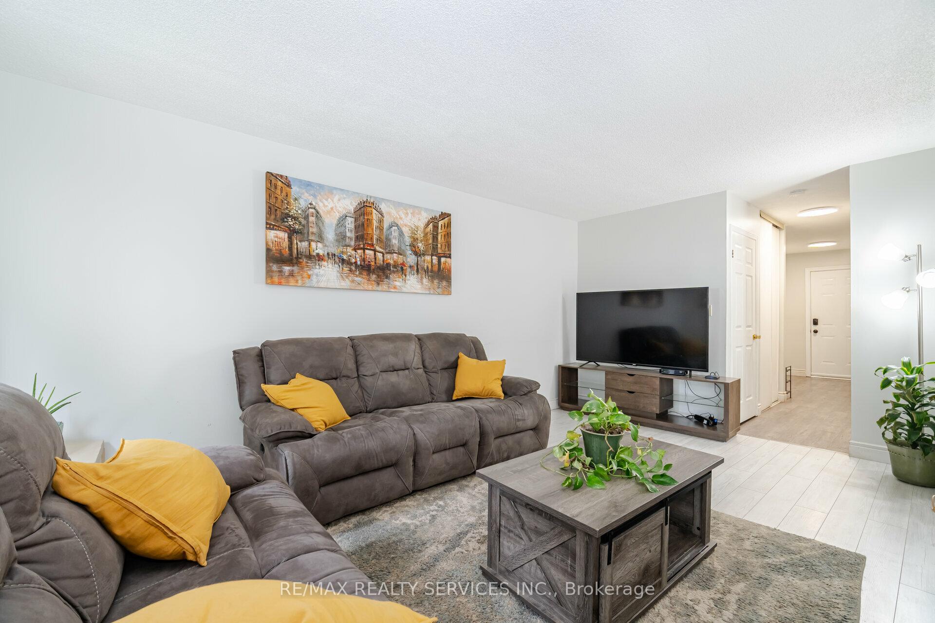 Photo 44 of Unit 28, 1675 Upper Gage Avenue, Hamilton, Broughton — HOMEH