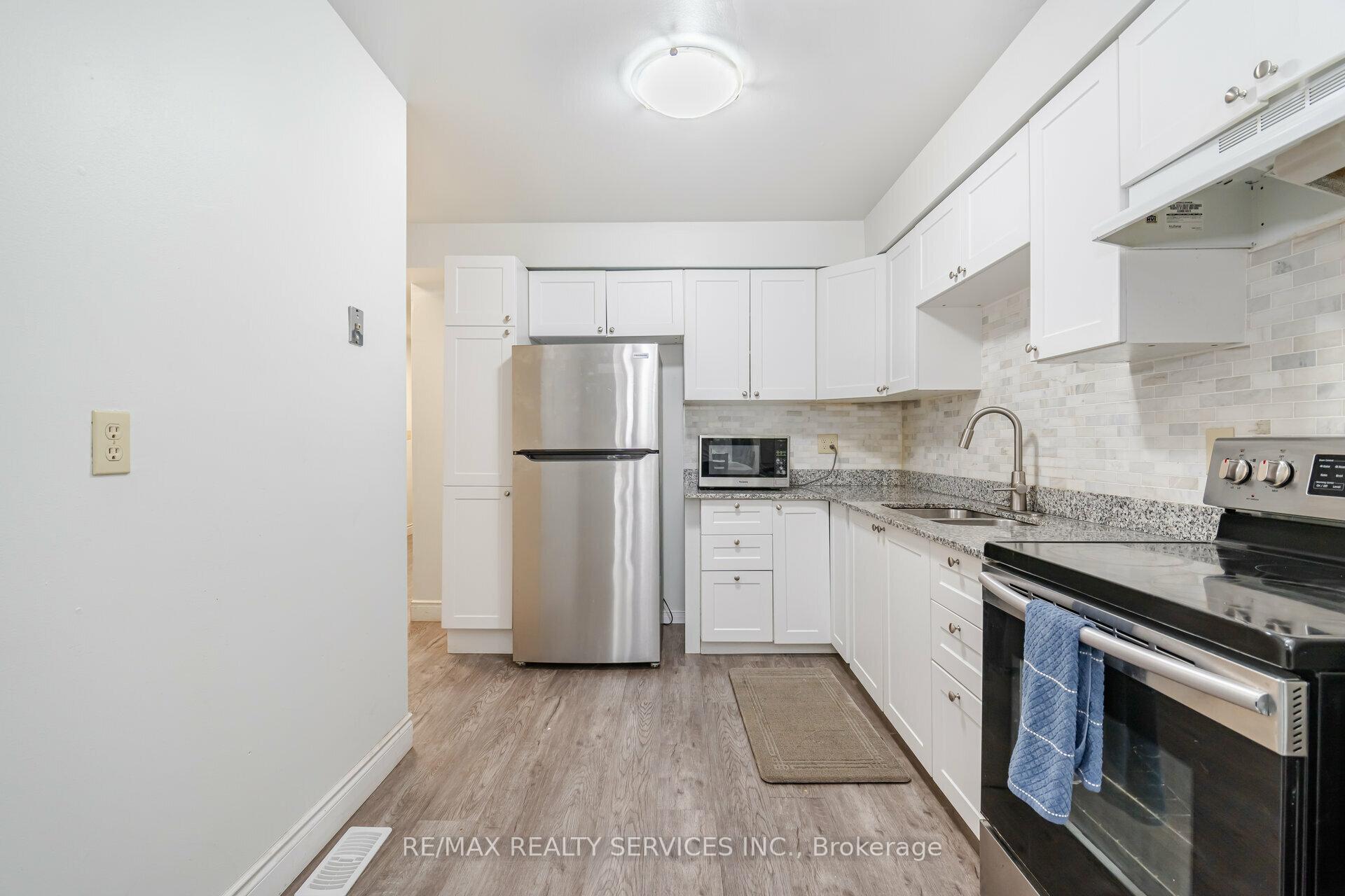 Photo 11 of Unit 28, 1675 Upper Gage Avenue, Hamilton, Broughton — HOMEH