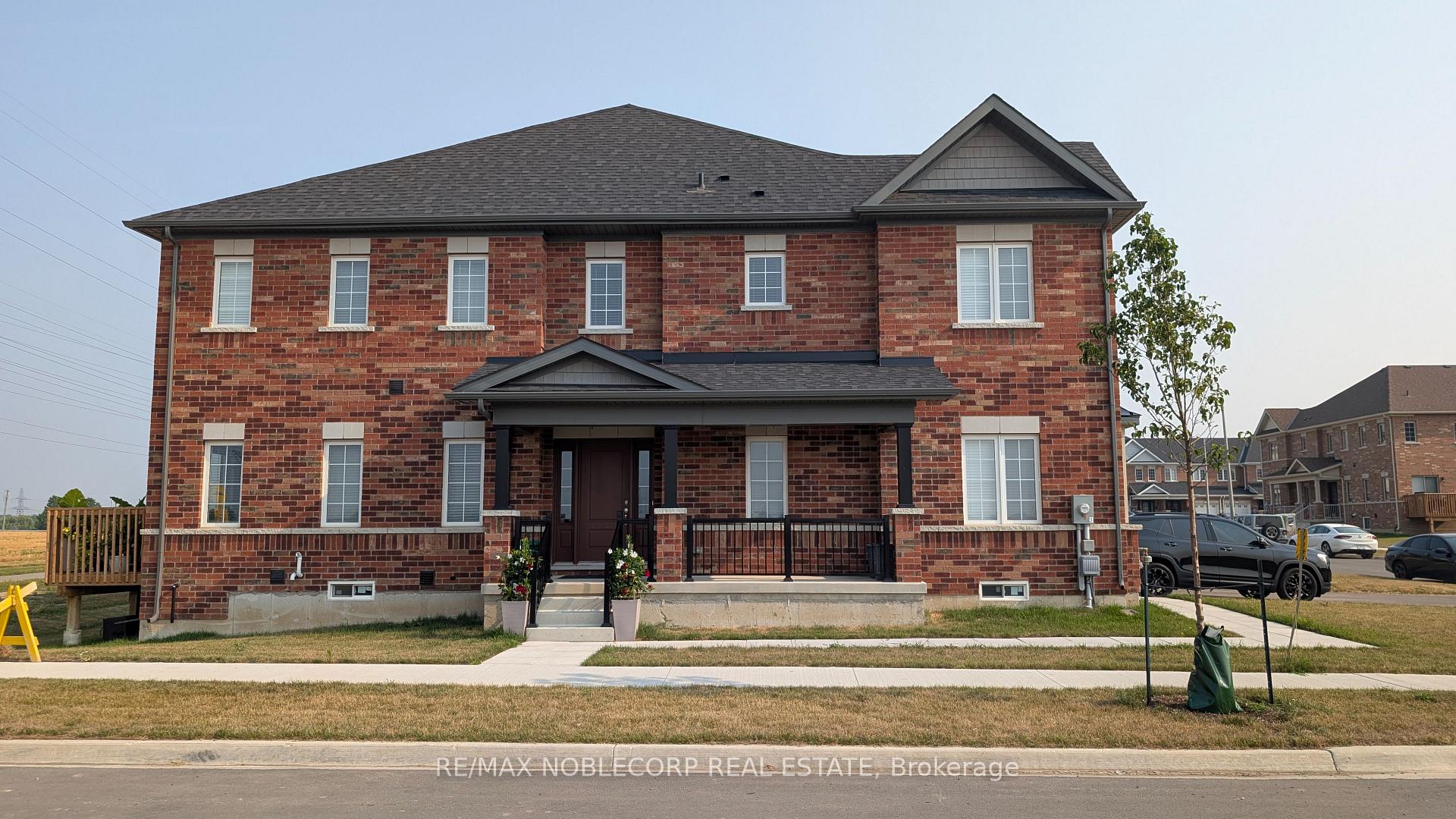 Photo 4 of 139 Sapphire Way, Thorold, Rolling Meadows — HOMEH