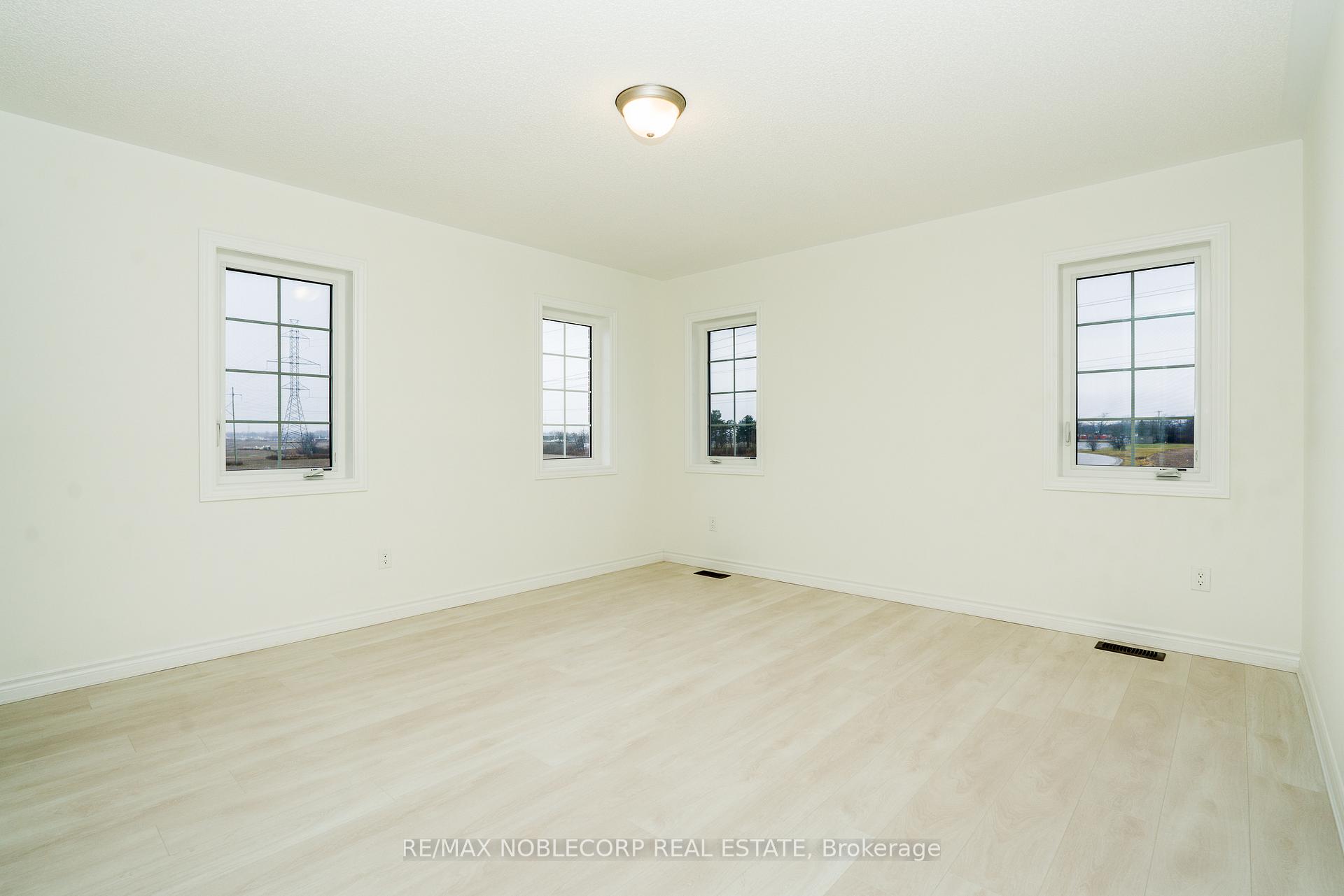 Photo 5 of 139 Sapphire Way, Thorold, Rolling Meadows — HOMEH