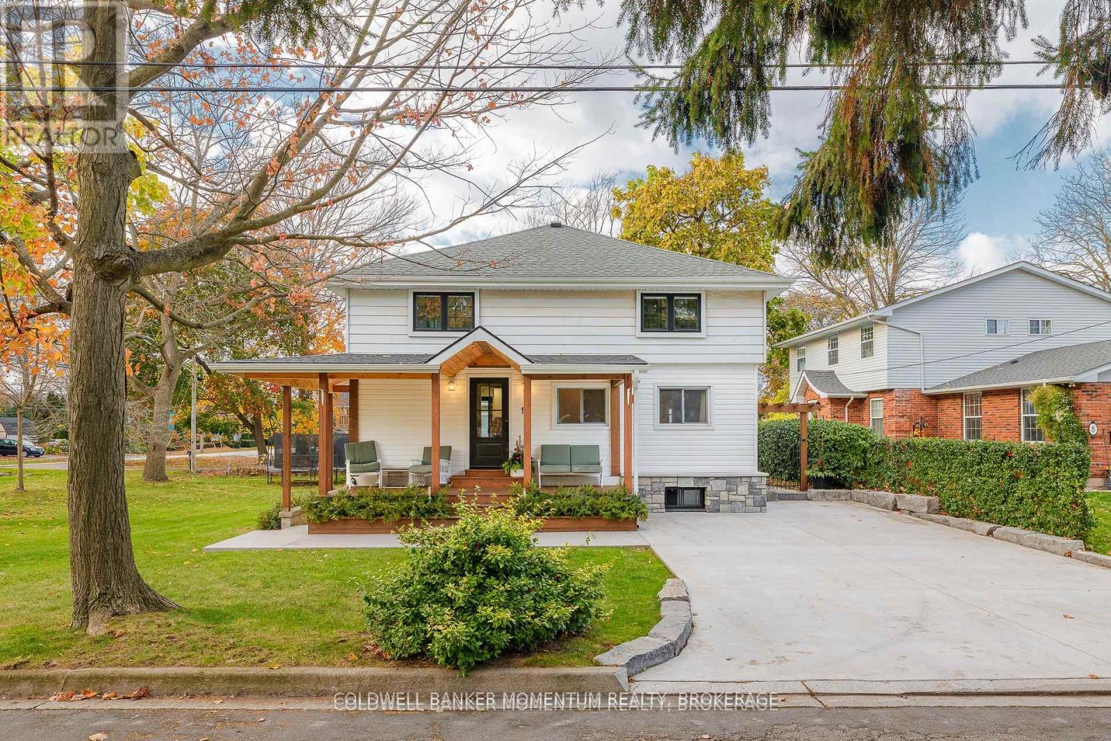 Photo 1 of 10 Betts Avenue, Grimsby, Grimsby Beach — HOMEH