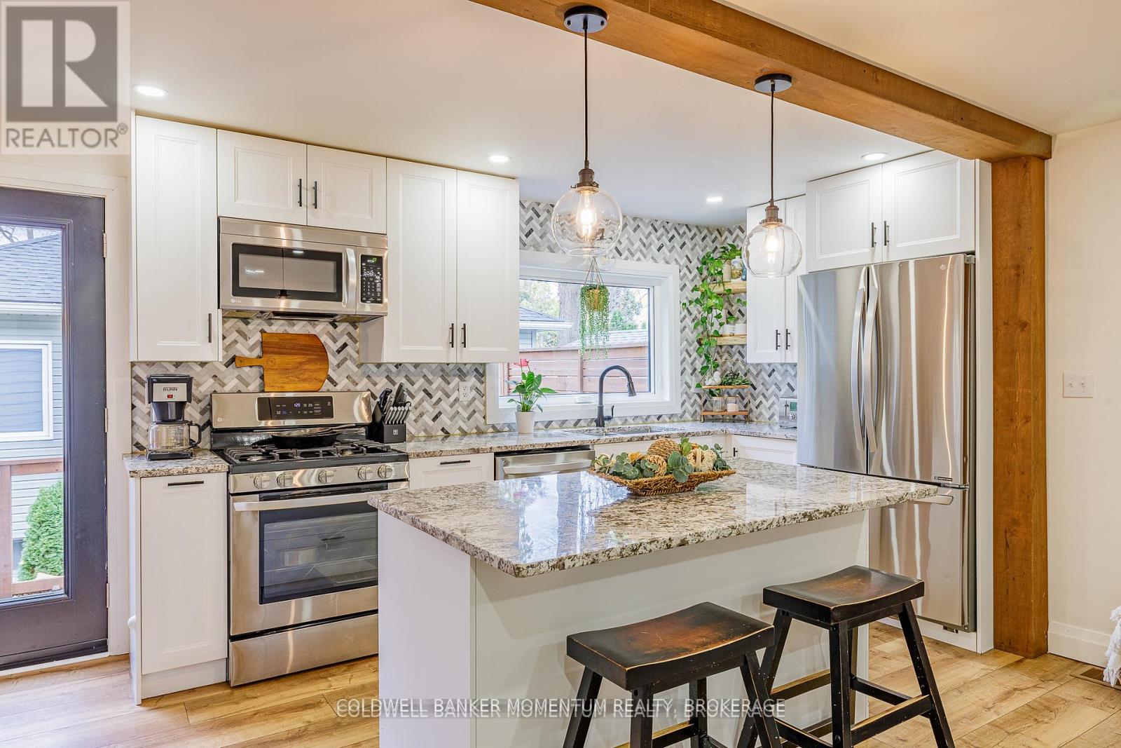 Photo 12 of 10 Betts Avenue, Grimsby, Grimsby Beach — HOMEH