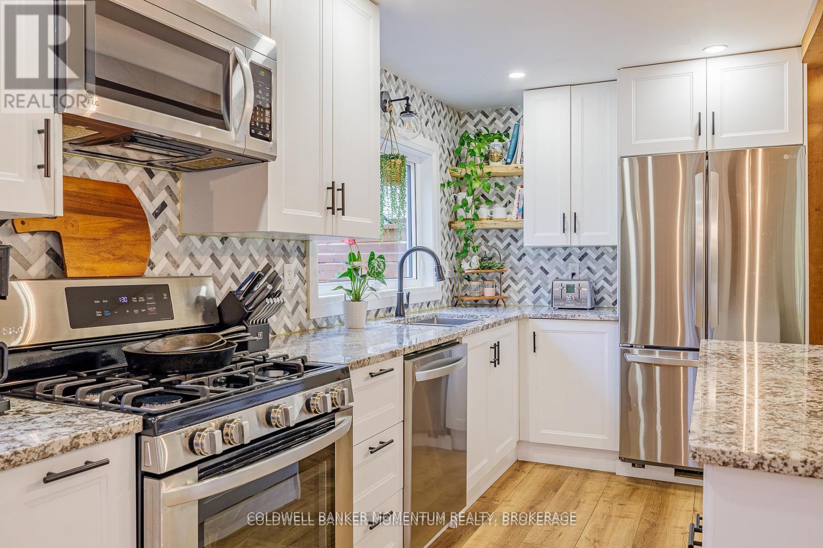 Photo 13 of 10 Betts Avenue, Grimsby, Grimsby Beach — HOMEH