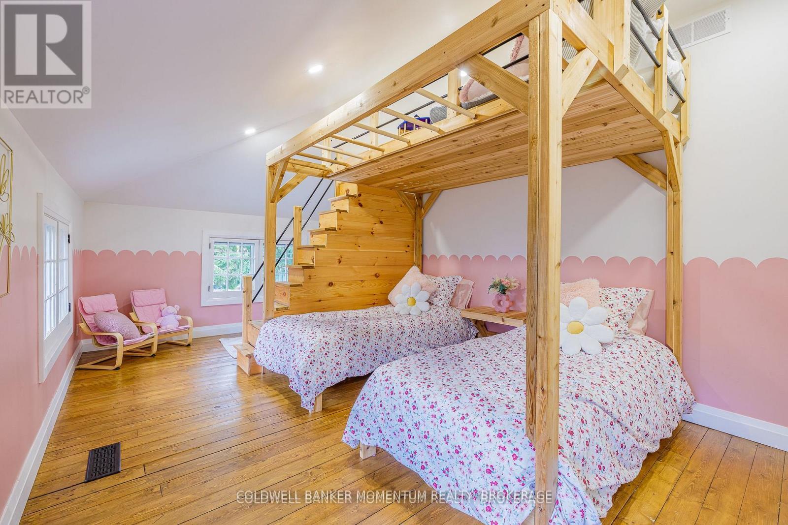 Photo 24 of 10 Betts Avenue, Grimsby, Grimsby Beach — HOMEH