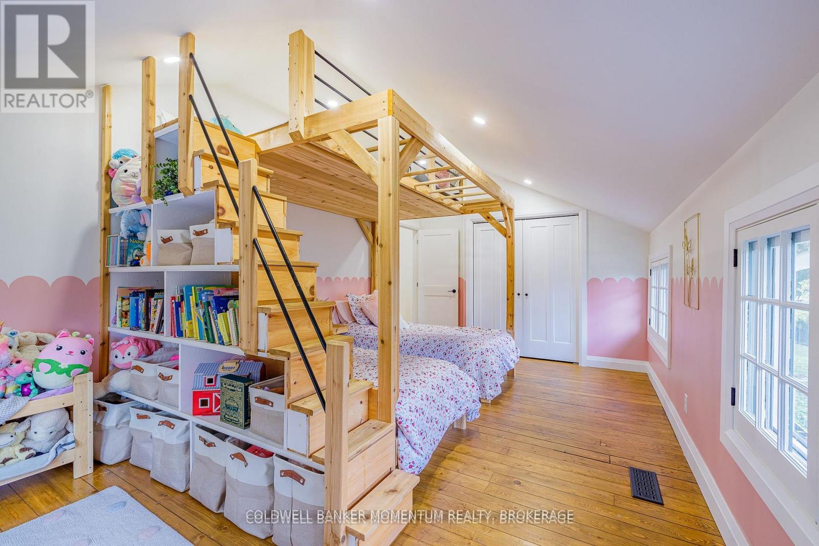 Photo 25 of 10 Betts Avenue, Grimsby, Grimsby Beach — HOMEH
