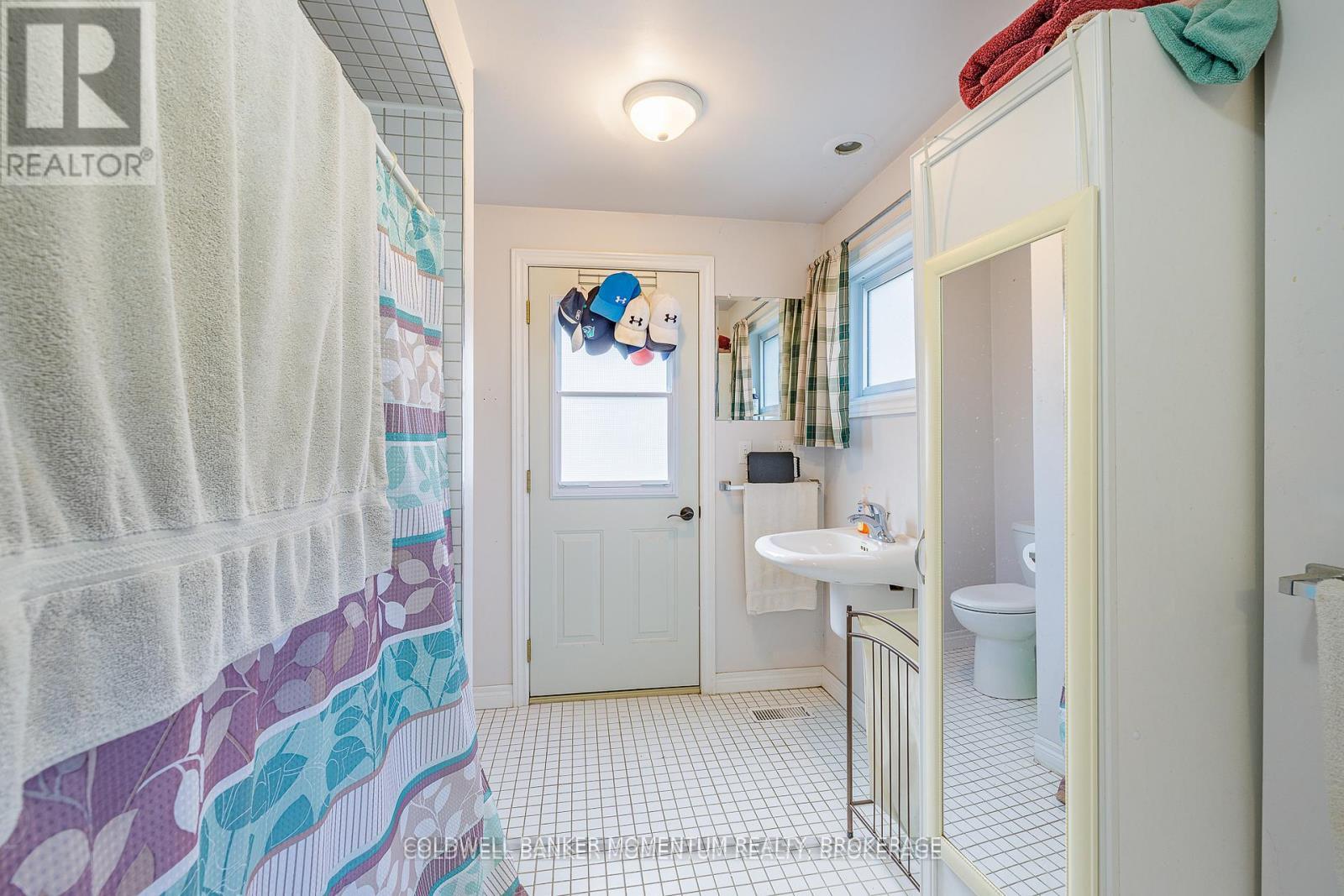 Photo 29 of 10 Betts Avenue, Grimsby, Grimsby Beach — HOMEH