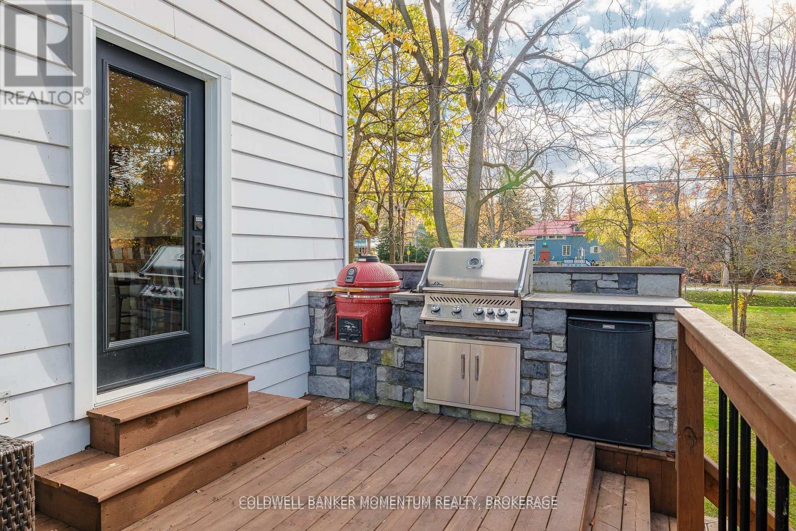 Photo 32 of 10 Betts Avenue, Grimsby, Grimsby Beach — HOMEH
