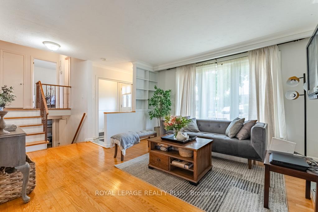 Photo 1 of 431 Sherin Drive, Oakville, West — HOMEH