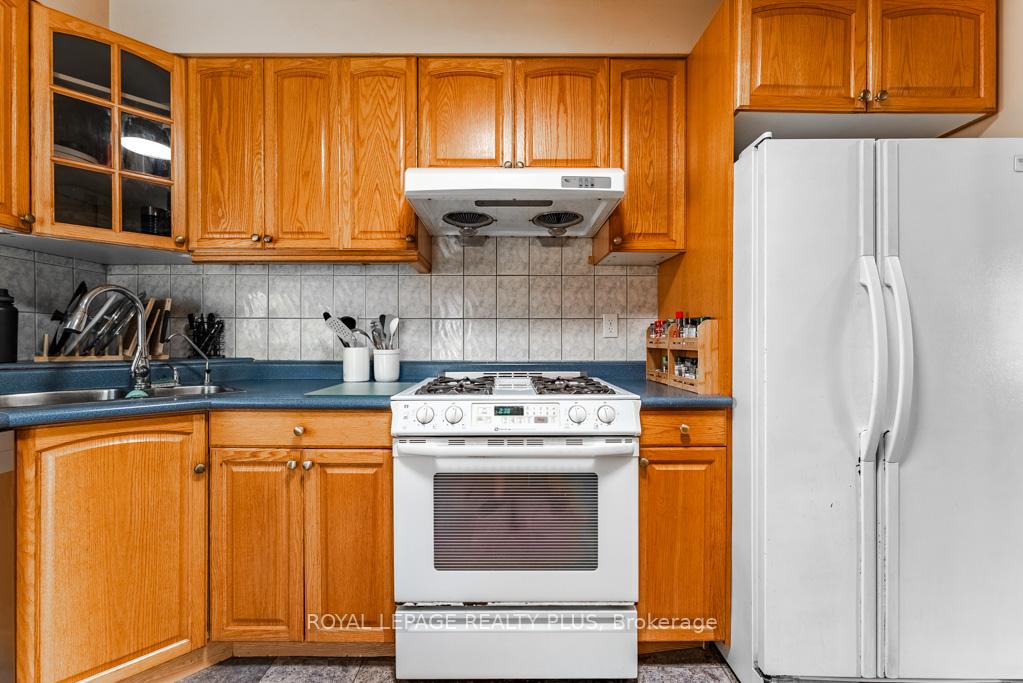 Photo 6 of 431 Sherin Drive, Oakville, West — HOMEH
