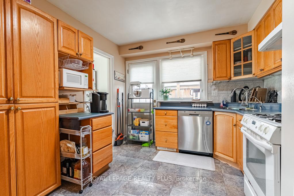 Photo 25 of 431 Sherin Drive, Oakville, West — HOMEH