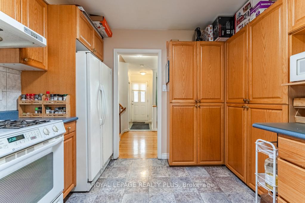 Photo 7 of 431 Sherin Drive, Oakville, West — HOMEH