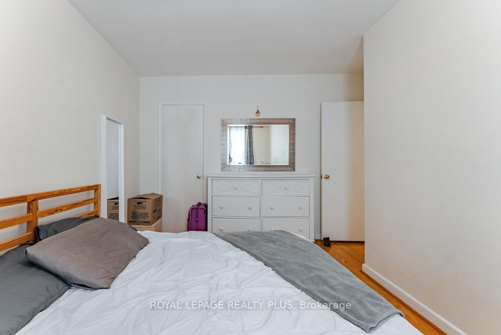 Photo 18 of 431 Sherin Drive, Oakville, West — HOMEH