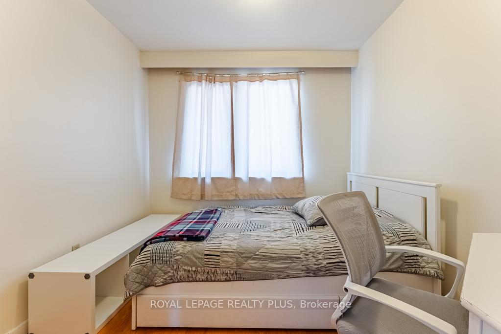 Photo 14 of 431 Sherin Drive, Oakville, West — HOMEH