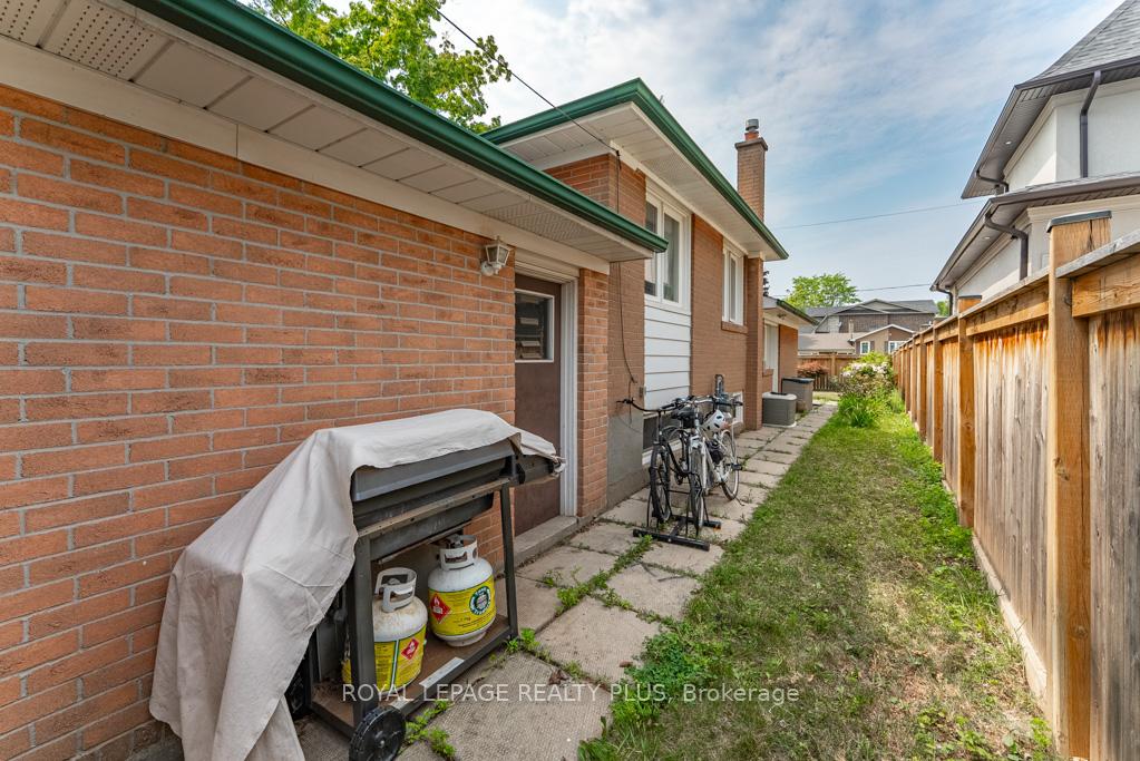 Photo 19 of 431 Sherin Drive, Oakville, West — HOMEH