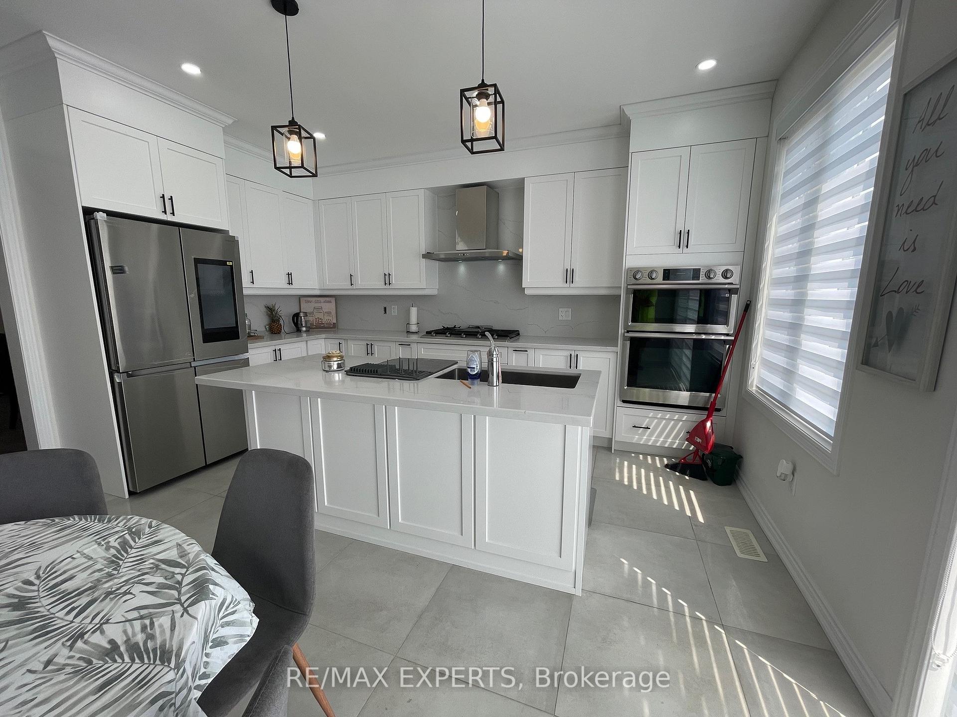 Photo 7 of 24 Del Ray Crescent, Wasaga Beach — HOMEH