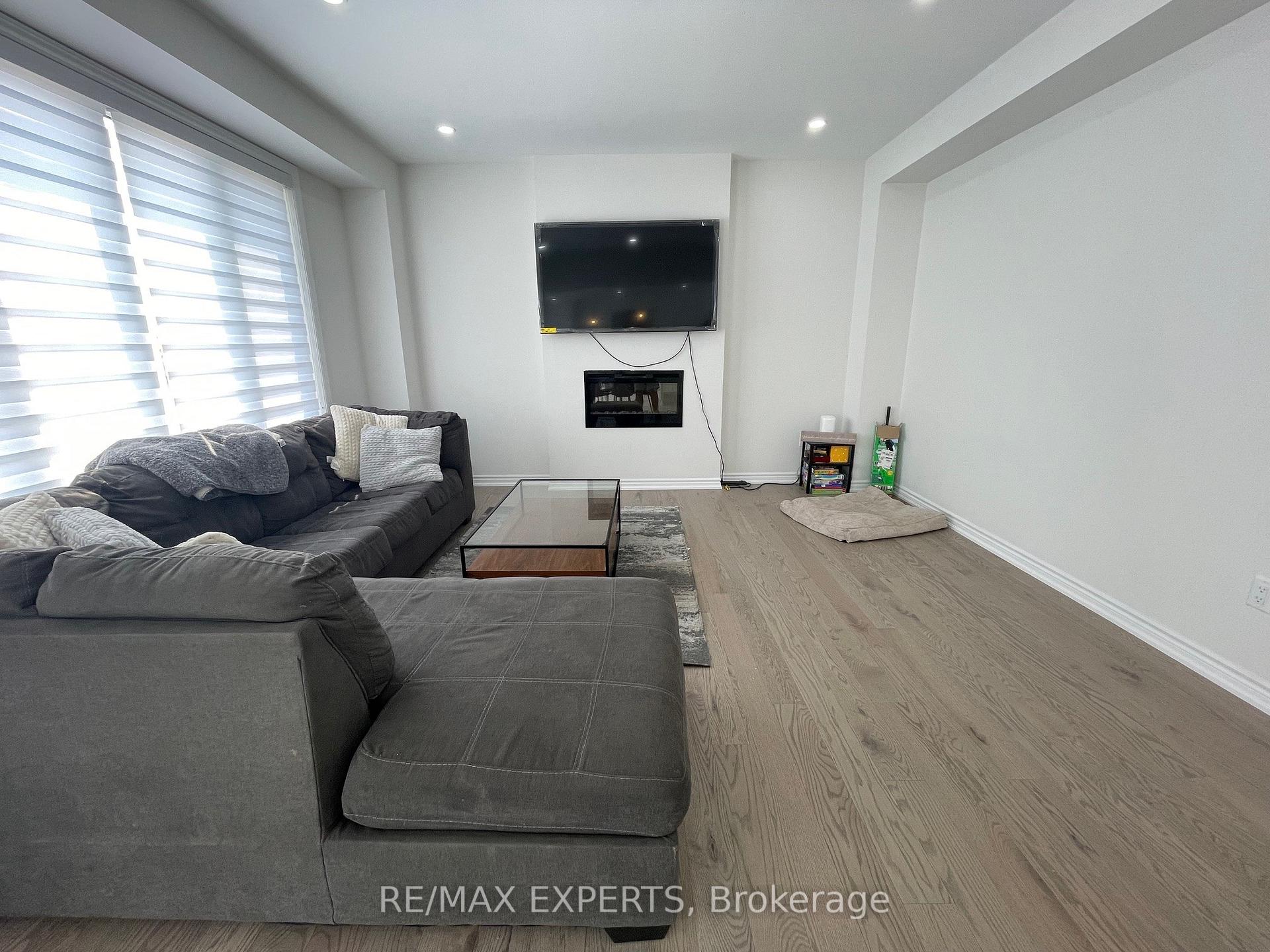 Photo 9 of 24 Del Ray Crescent, Wasaga Beach — HOMEH