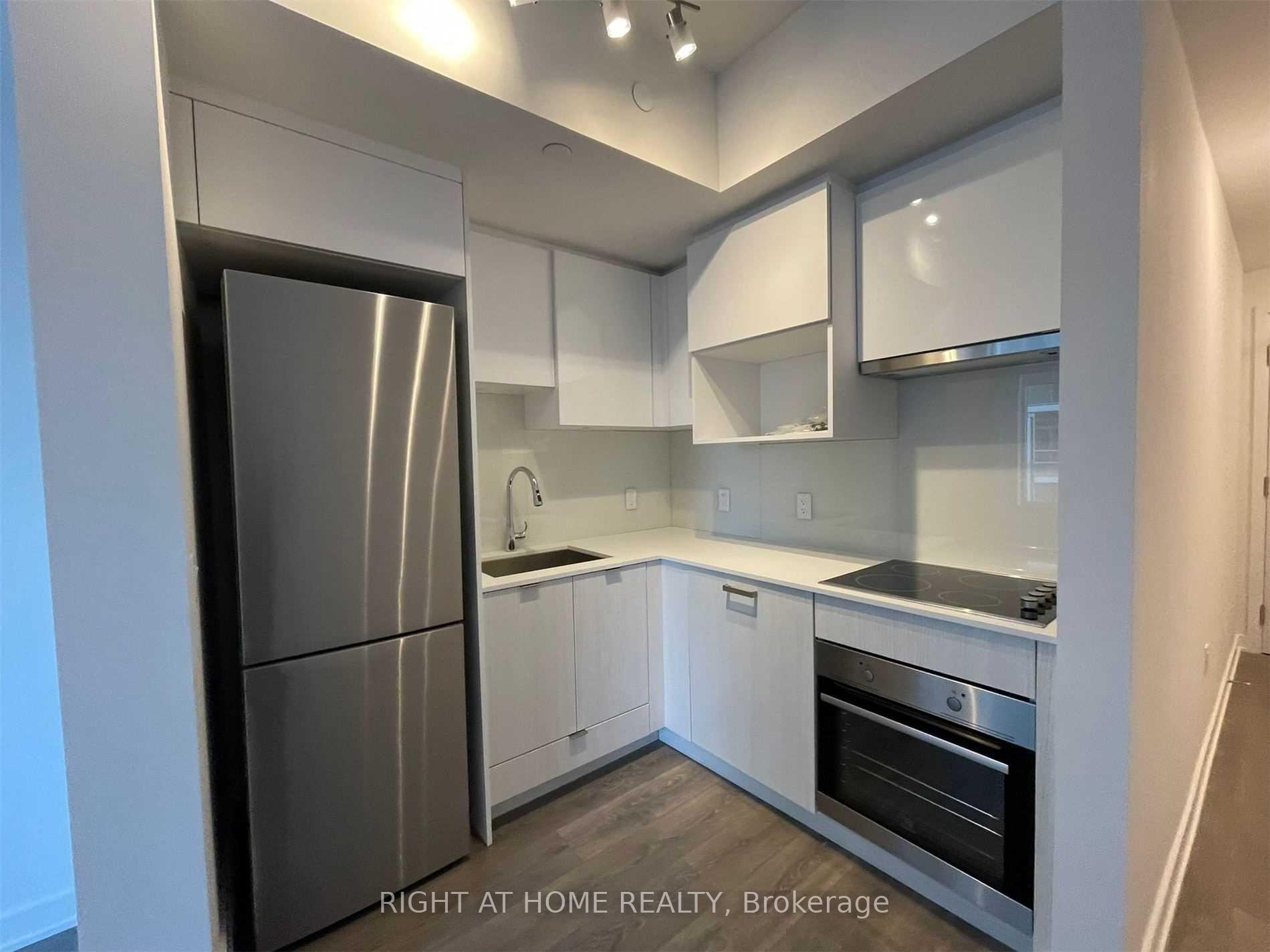 Photo 4 of Unit 2914, 195 Redpath Avenue, Toronto, Mount Pleasant West — HOMEH