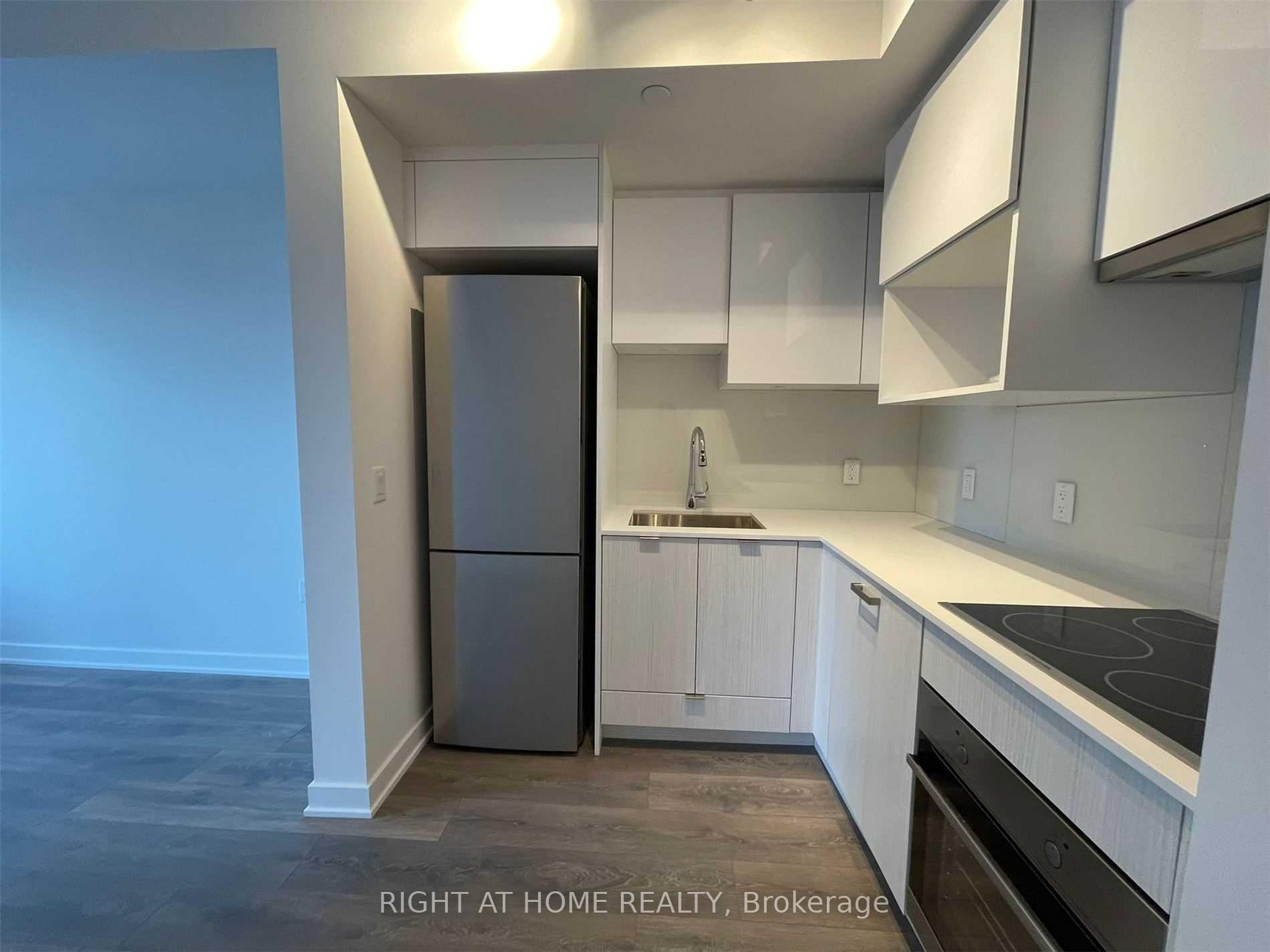 Photo 8 of Unit 2914, 195 Redpath Avenue, Toronto, Mount Pleasant West — HOMEH