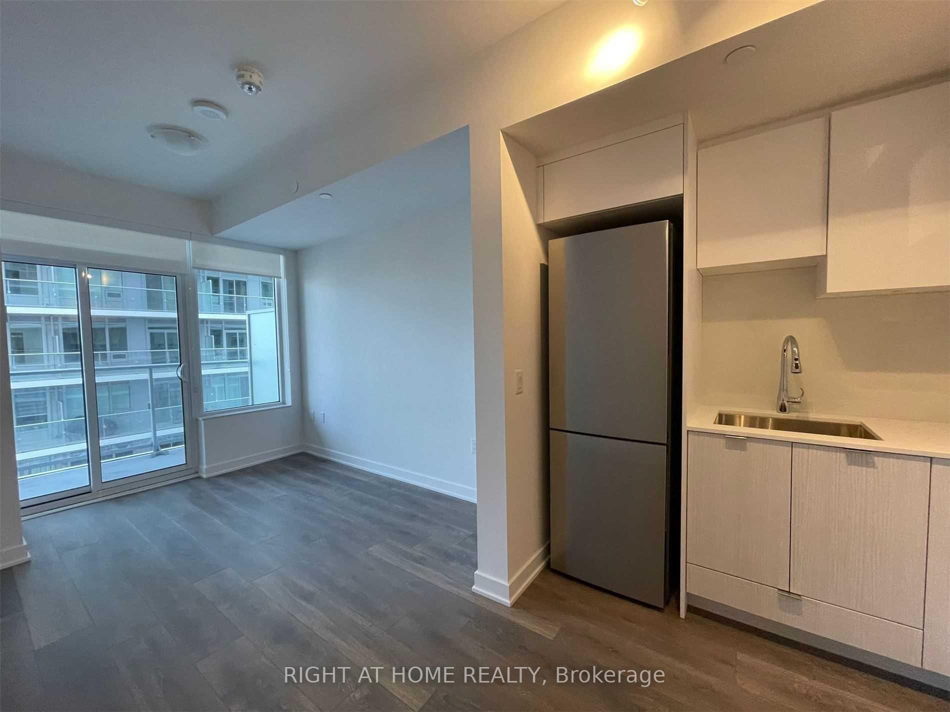 Photo 3 of Unit 2914, 195 Redpath Avenue, Toronto, Mount Pleasant West — HOMEH