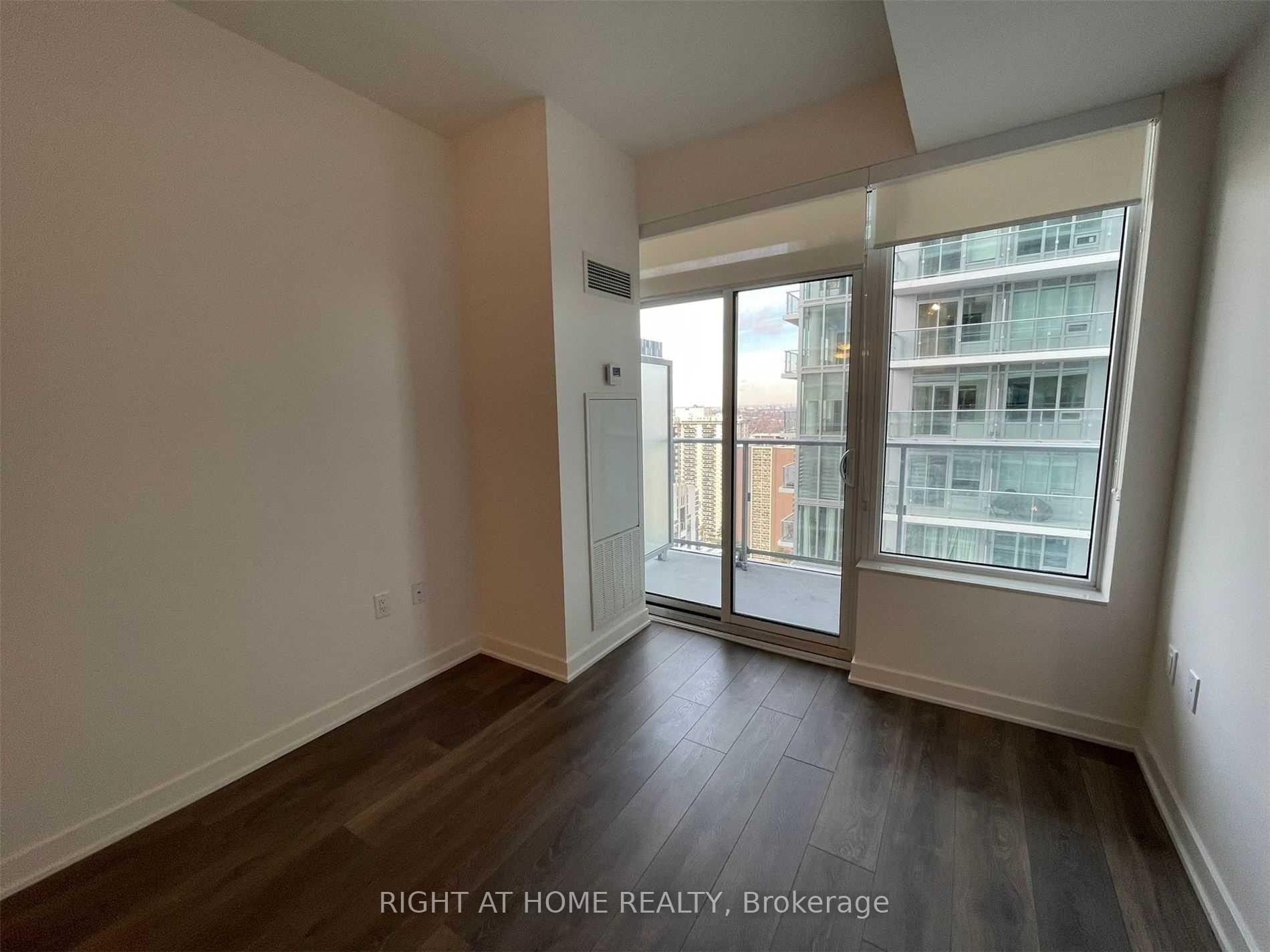 Photo 9 of Unit 2914, 195 Redpath Avenue, Toronto, Mount Pleasant West — HOMEH